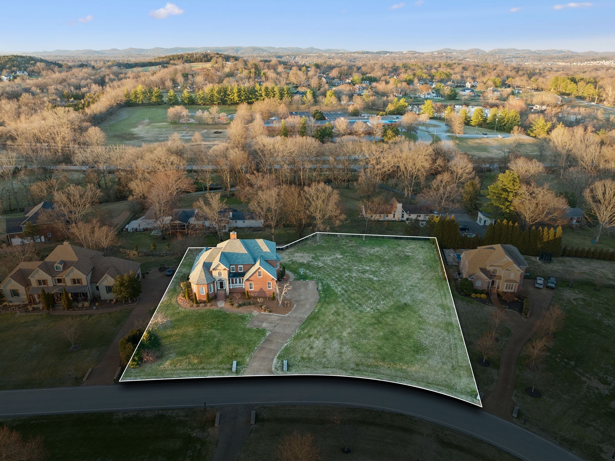 2165 Summer Hill Cir