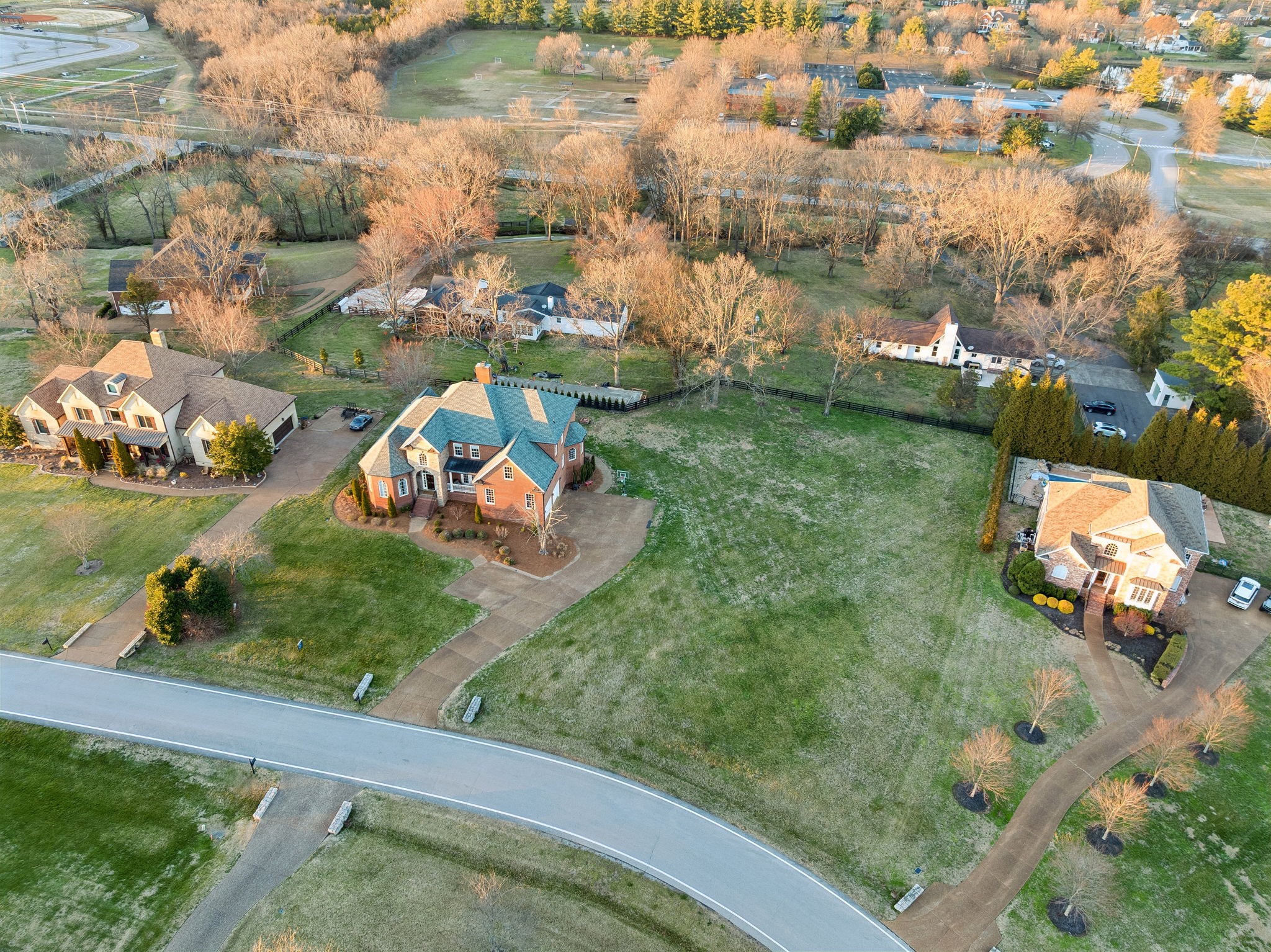 2165 Summer Hill Cir