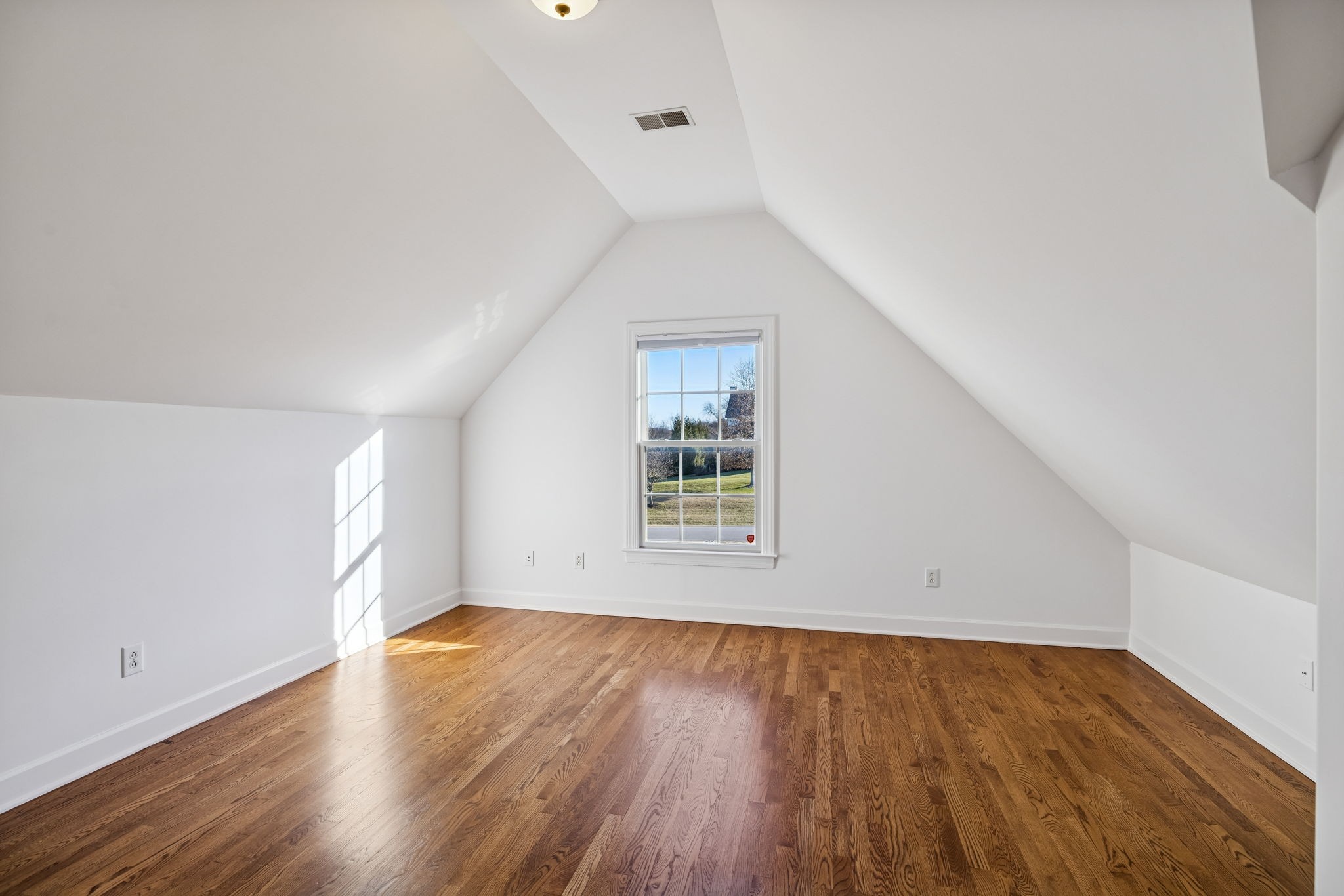 2165 Summer Hill Cir