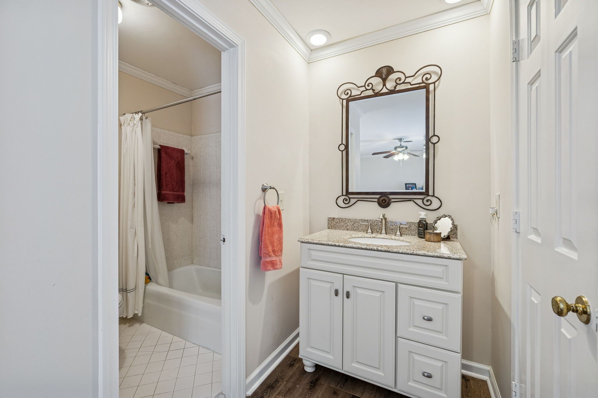 8300 Sawyer Brown Rd Unit: D301