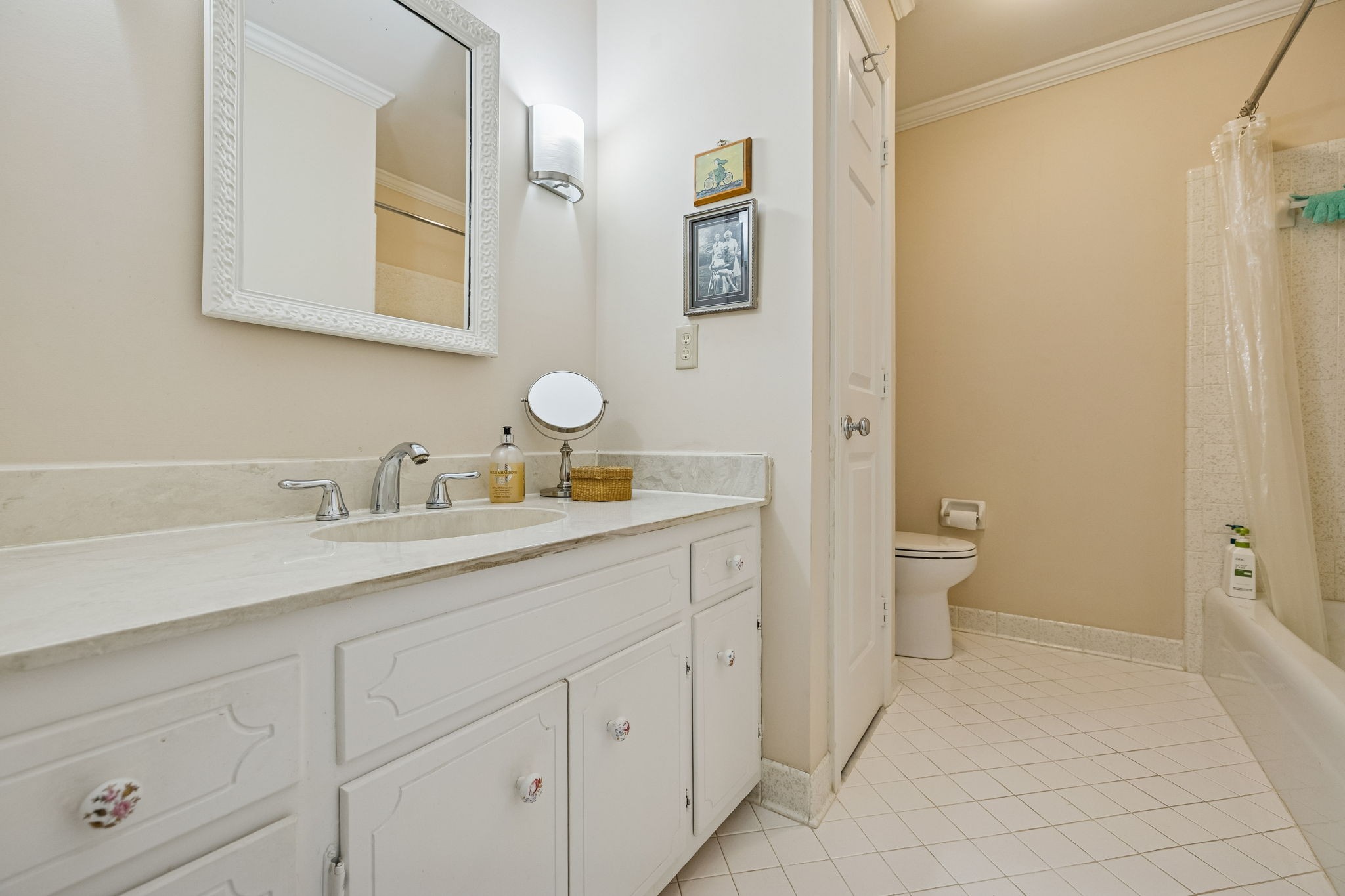 8300 Sawyer Brown Rd Unit: D301