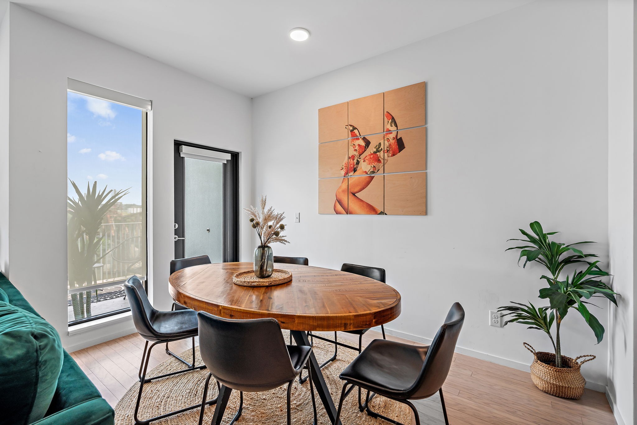 700 1st Ave, N Unit: 504