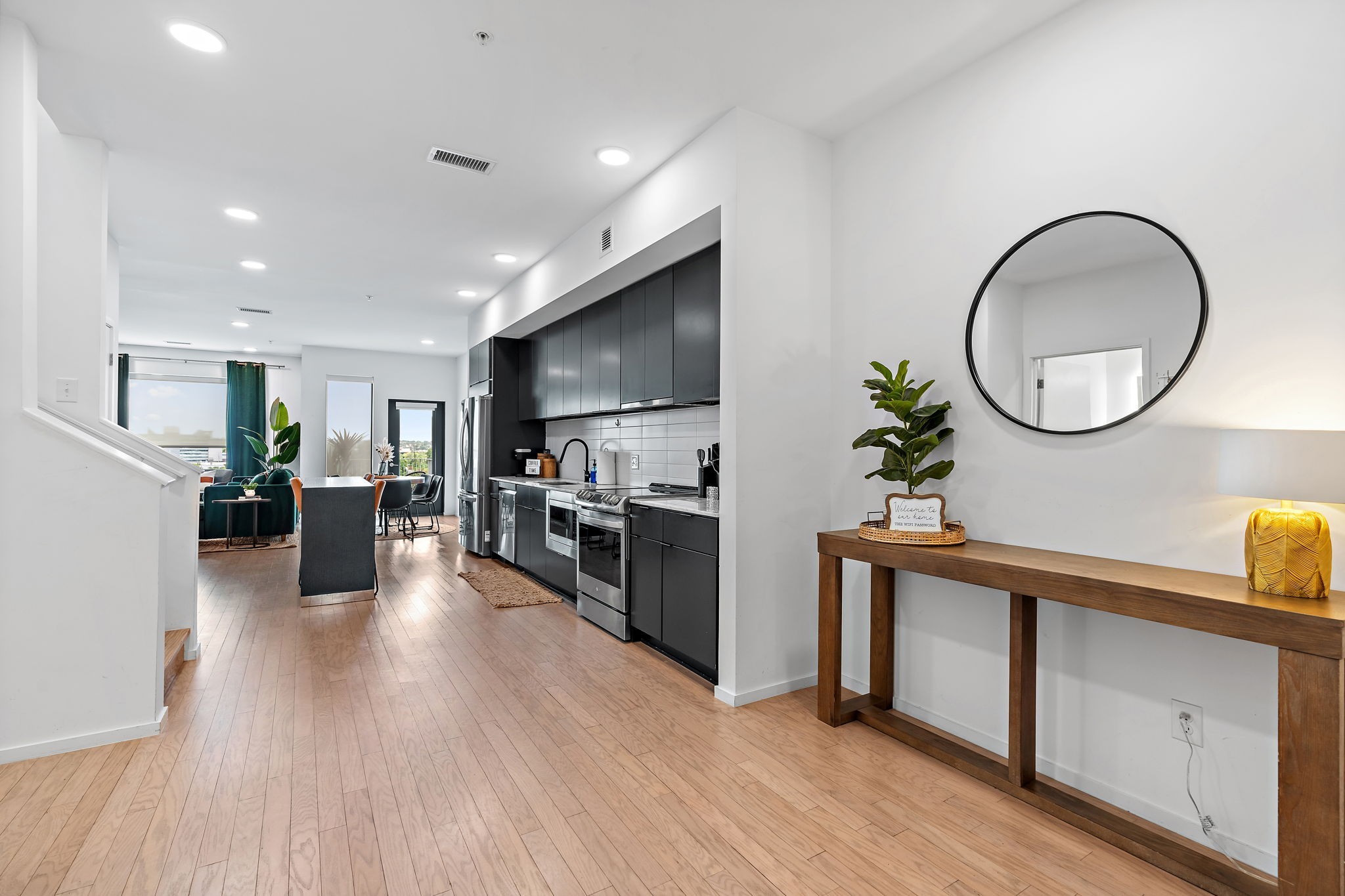 700 1st Ave, N Unit: 504