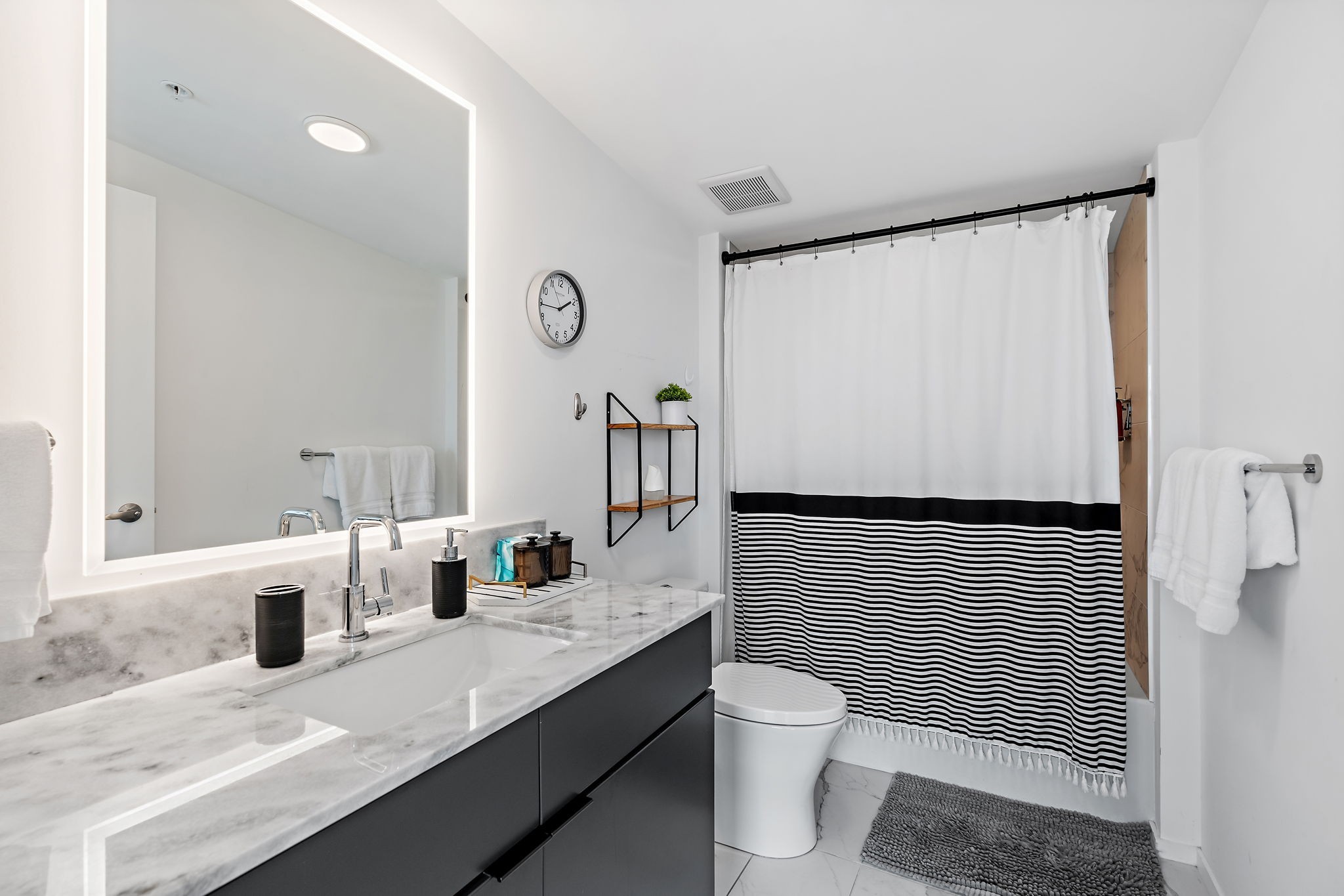 700 1st Ave, N Unit: 504