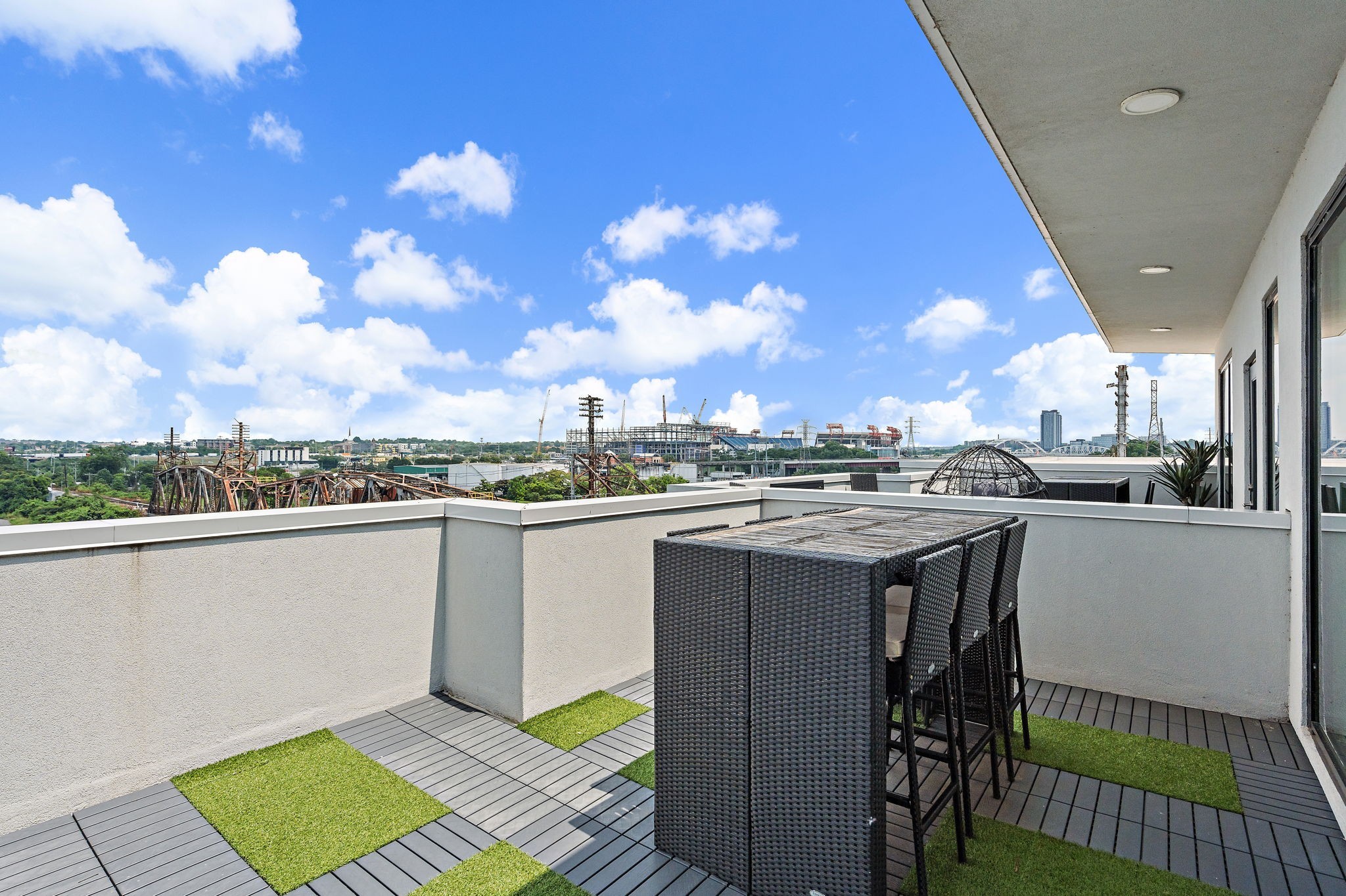 700 1st Ave, N Unit: 504