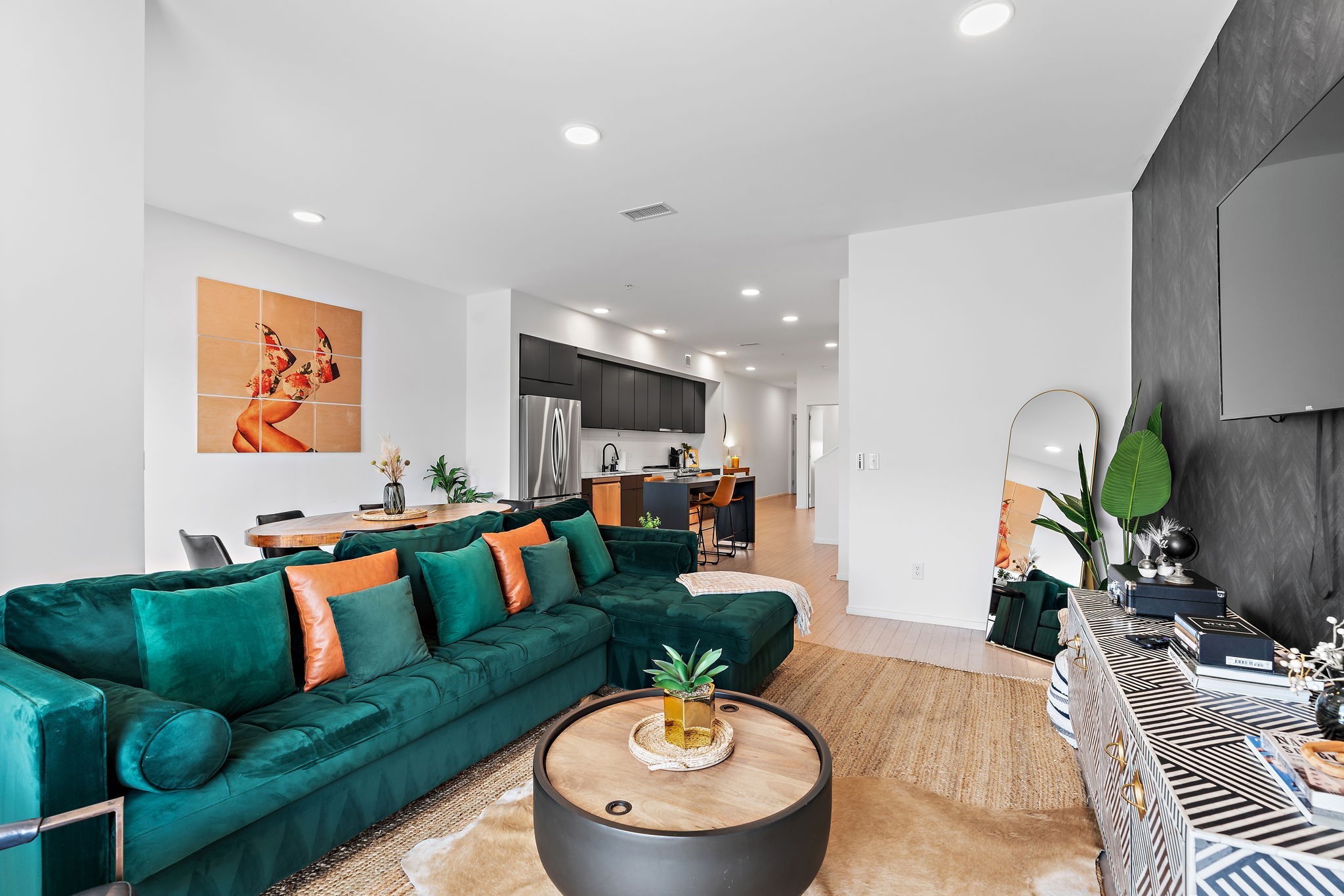 700 1st Ave, N Unit: 504