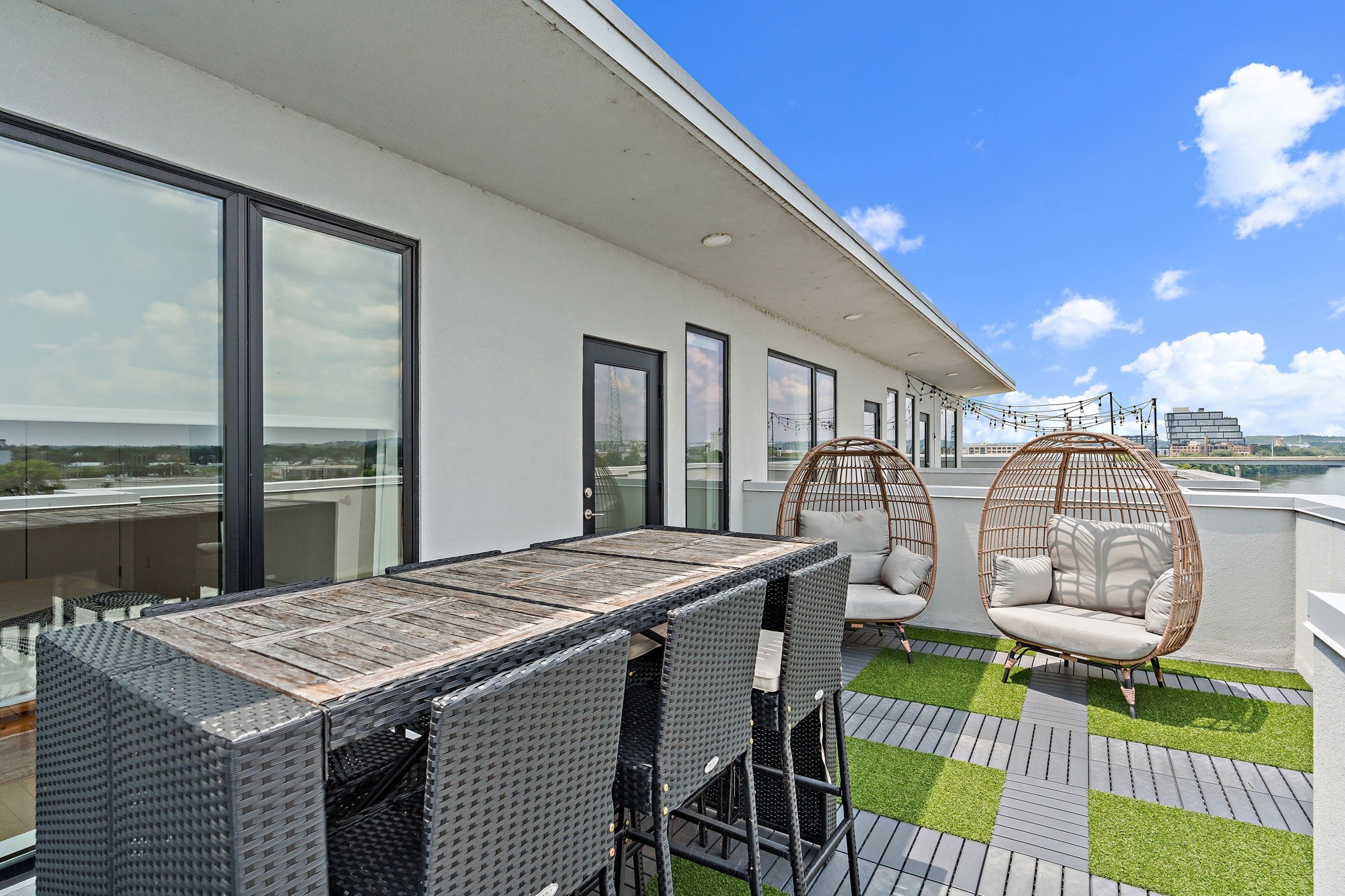 700 1st Ave, N Unit: 504