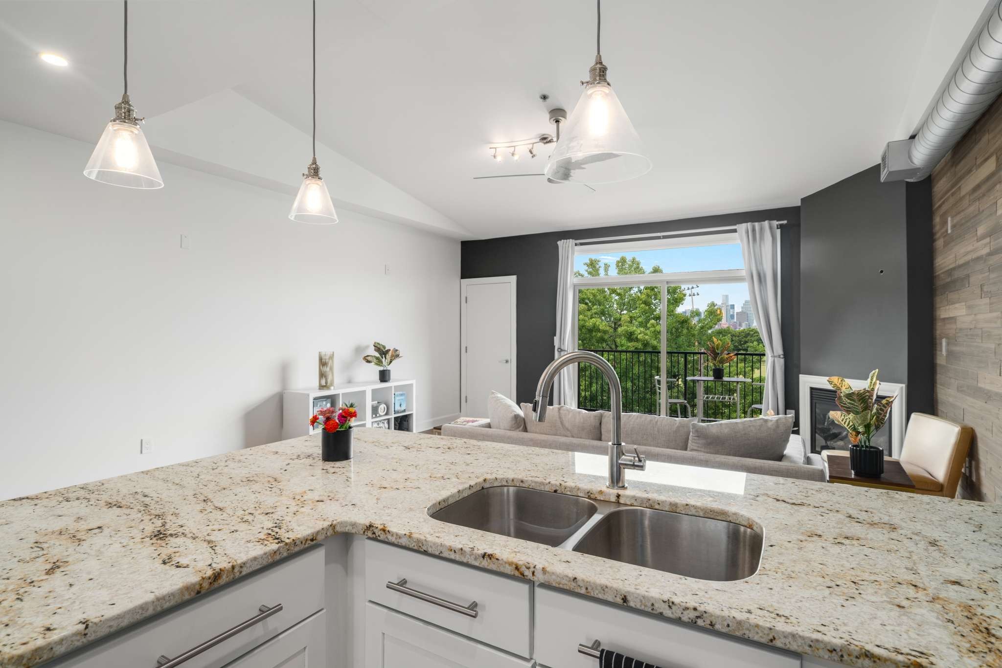 800 Woodland St Unit: 307