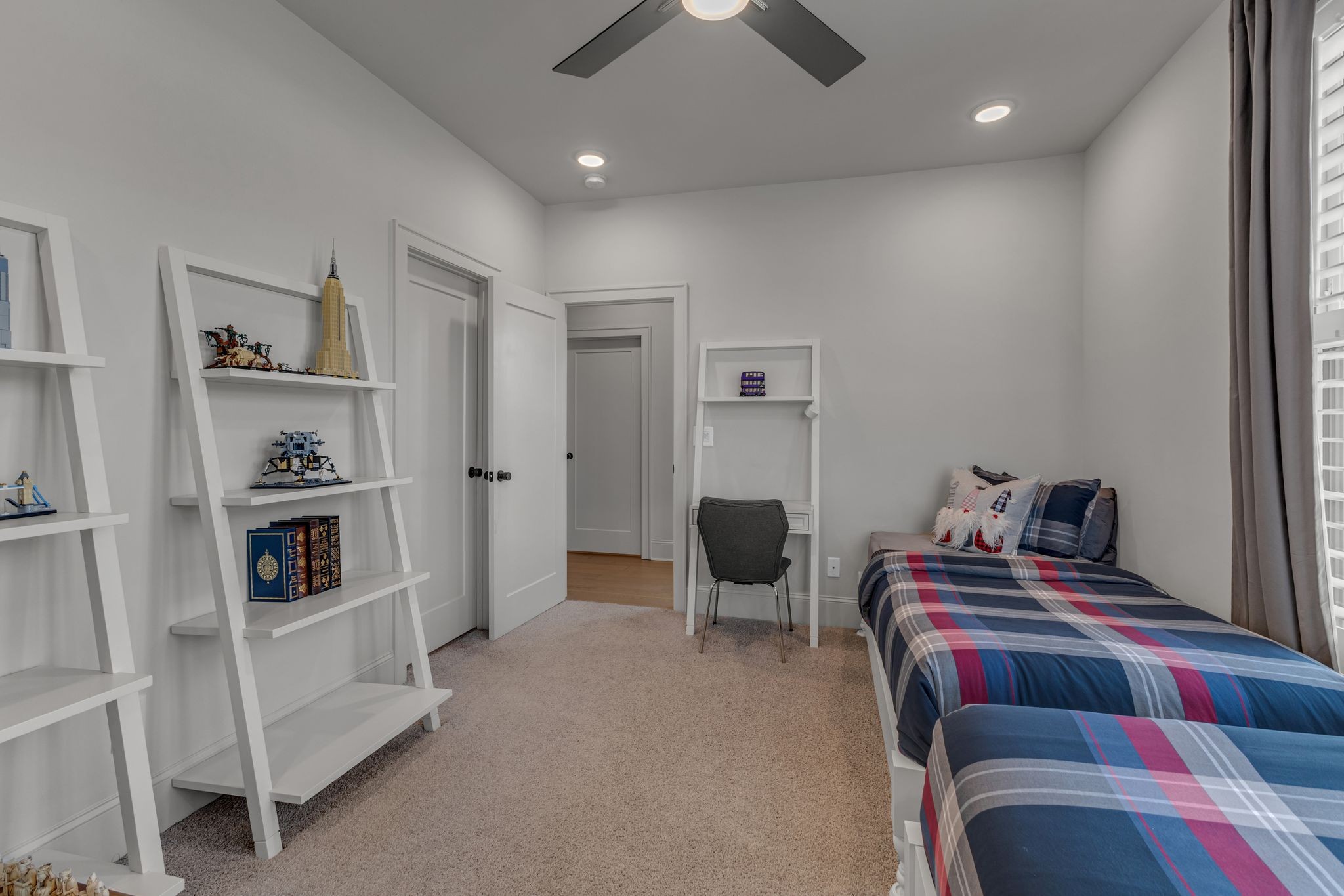 265 Stephens Valley Blvd