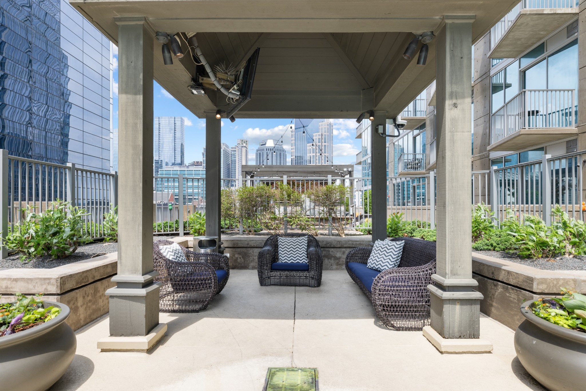 301 Demonbreun St Unit: 1307