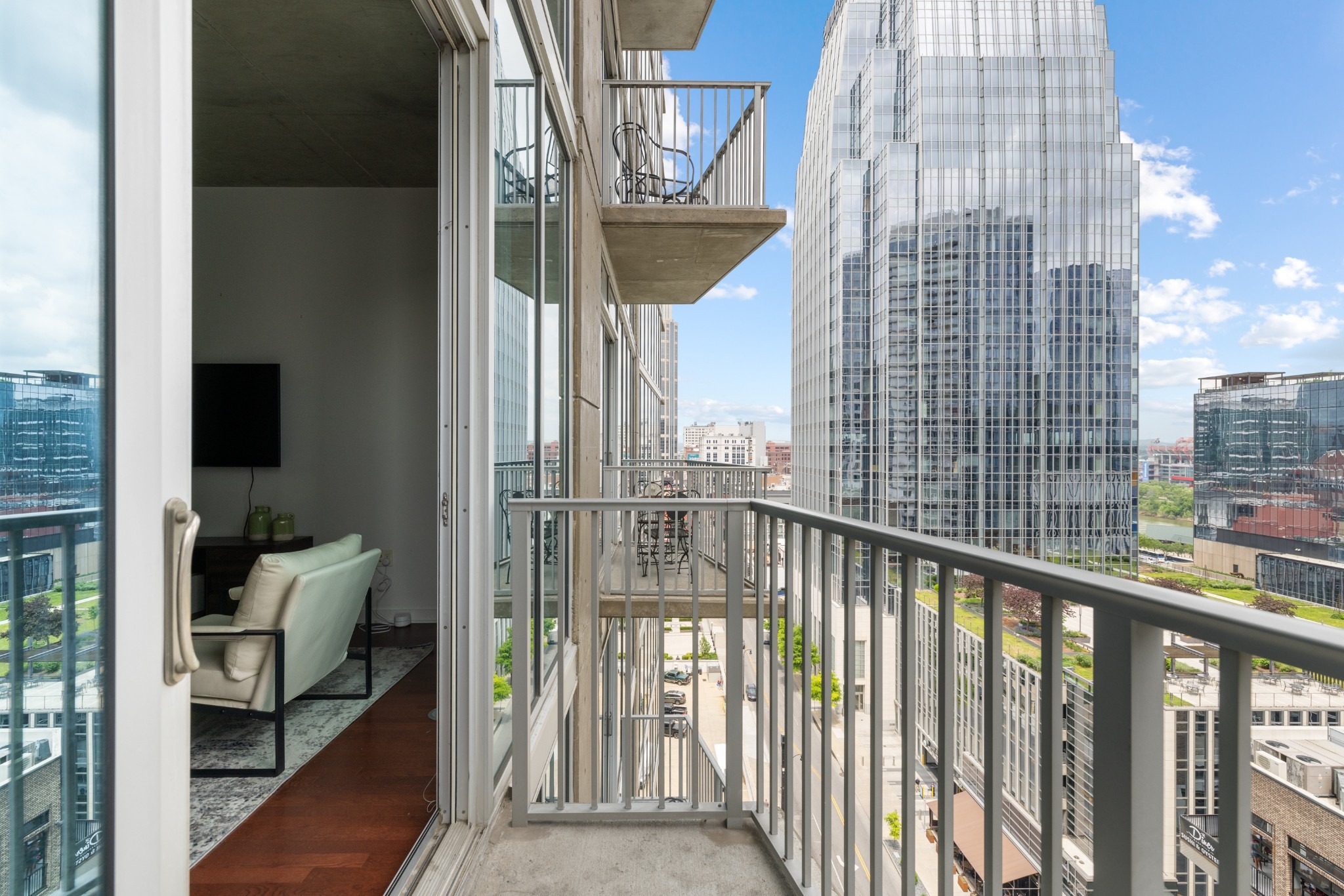 301 Demonbreun St Unit: 1307