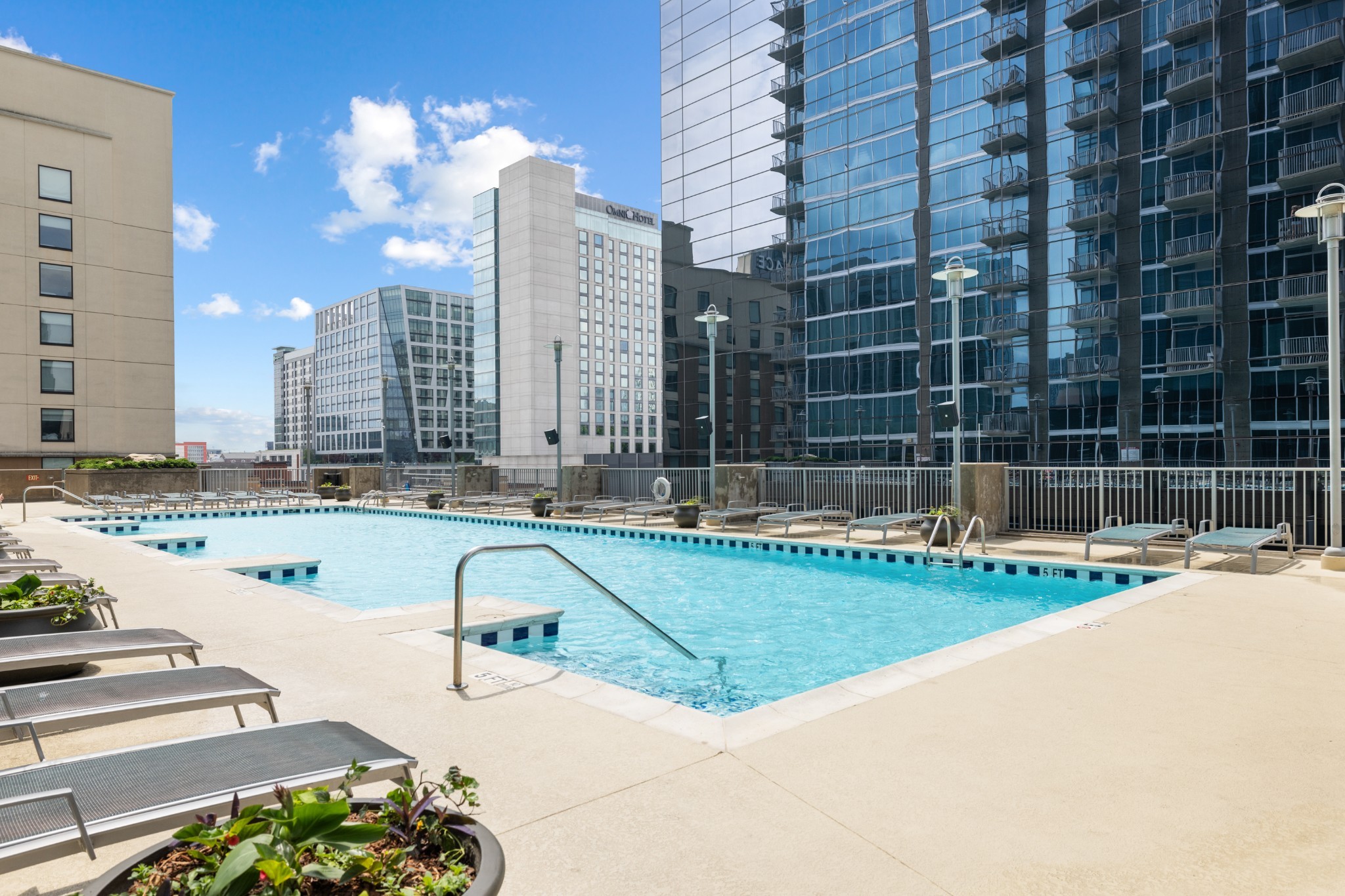 301 Demonbreun St Unit: 1307