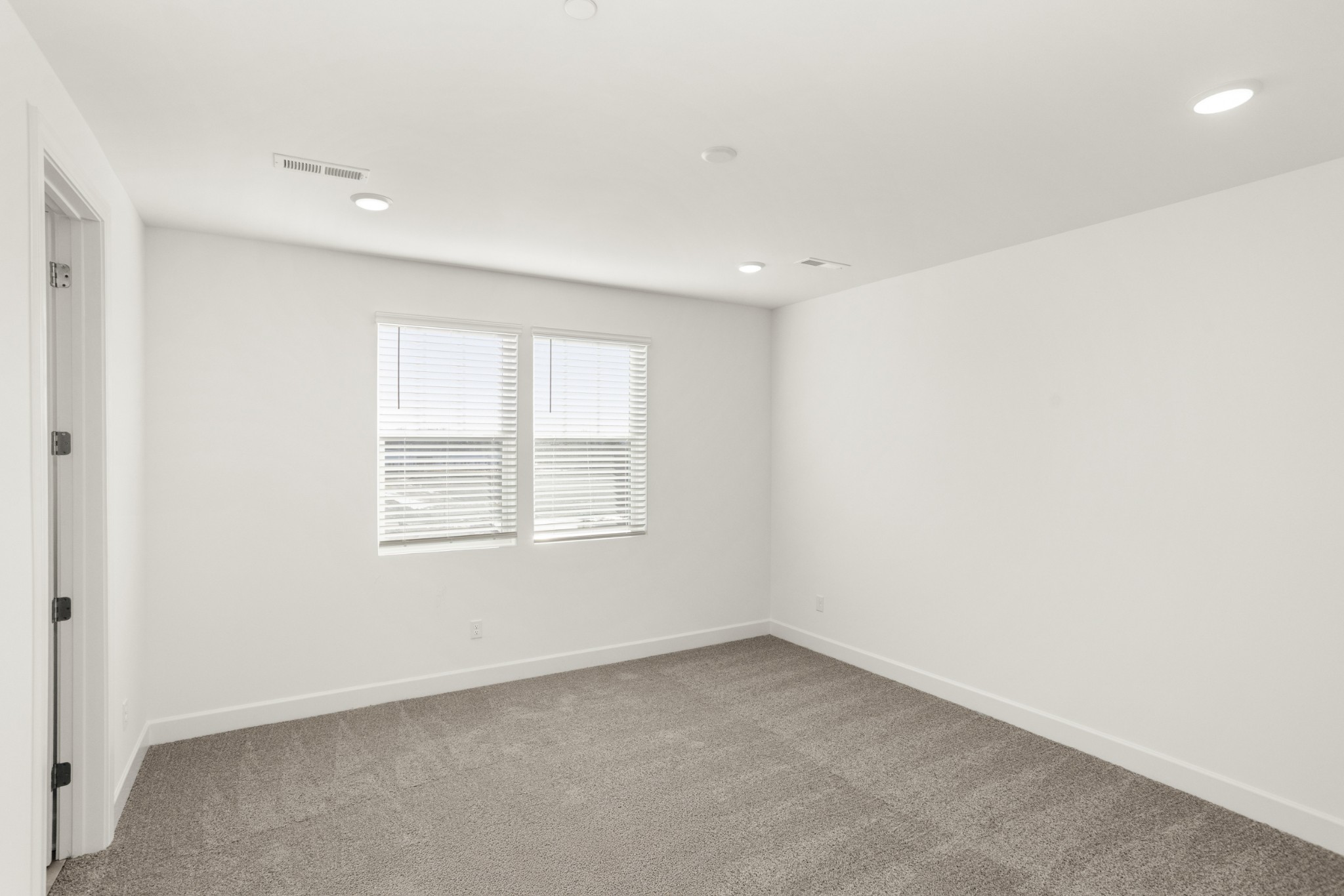 326 Lynwood Station Boulevard