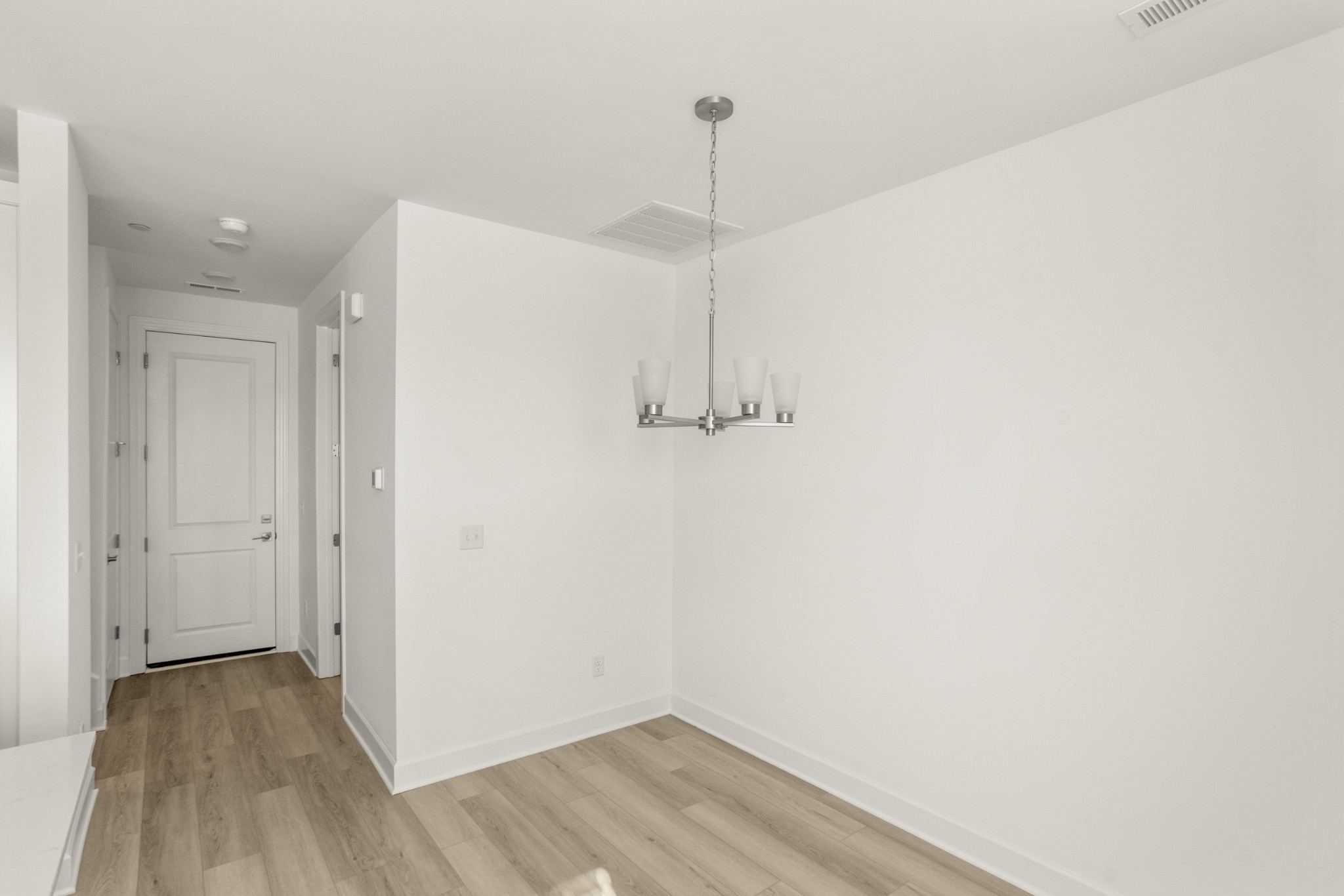 326 Lynwood Station Boulevard