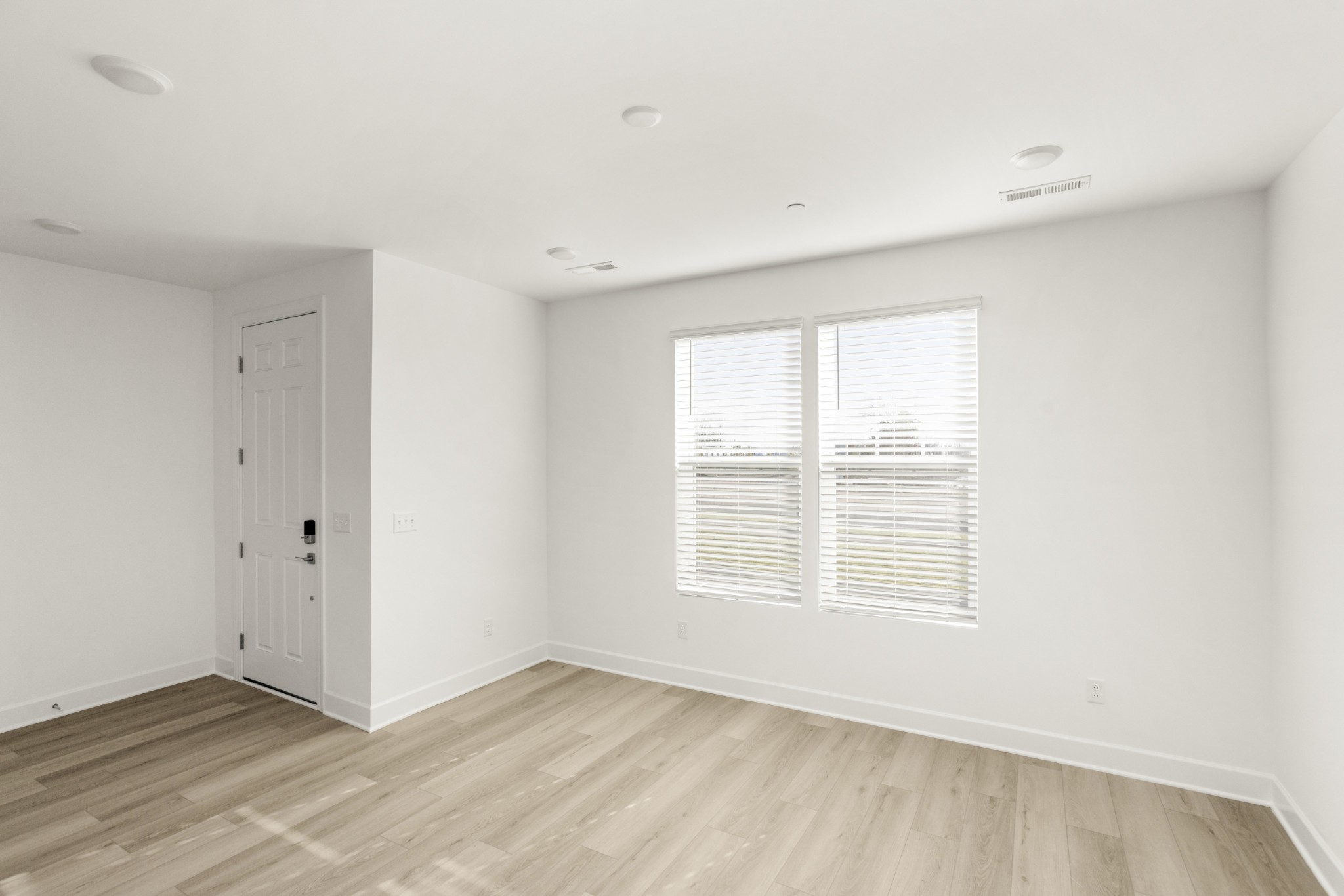 326 Lynwood Station Boulevard