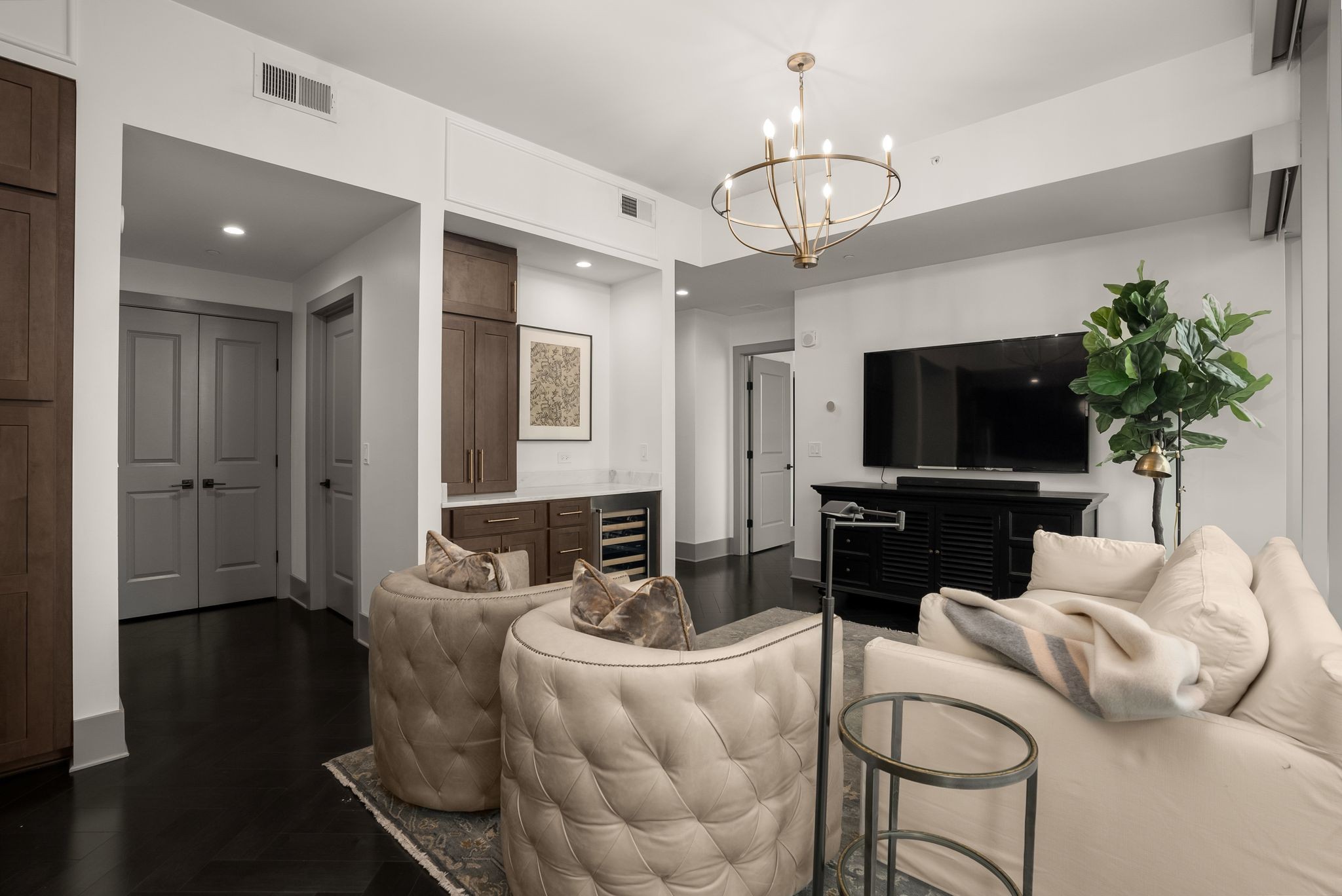 1616 West End Ave Unit: 1704