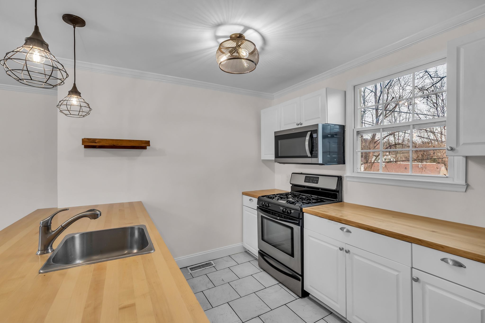 1421 Electric Avenue