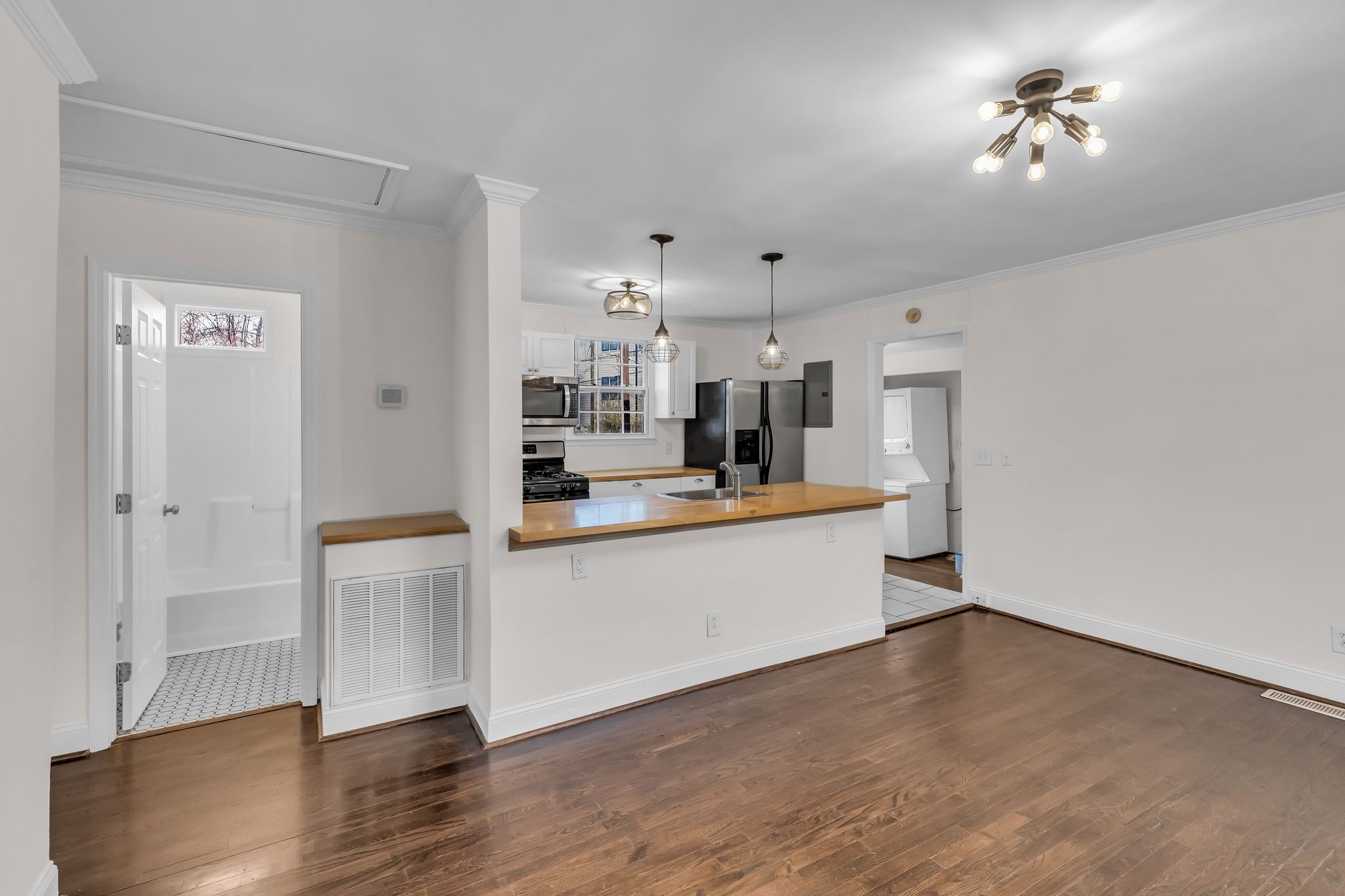 1421 Electric Avenue