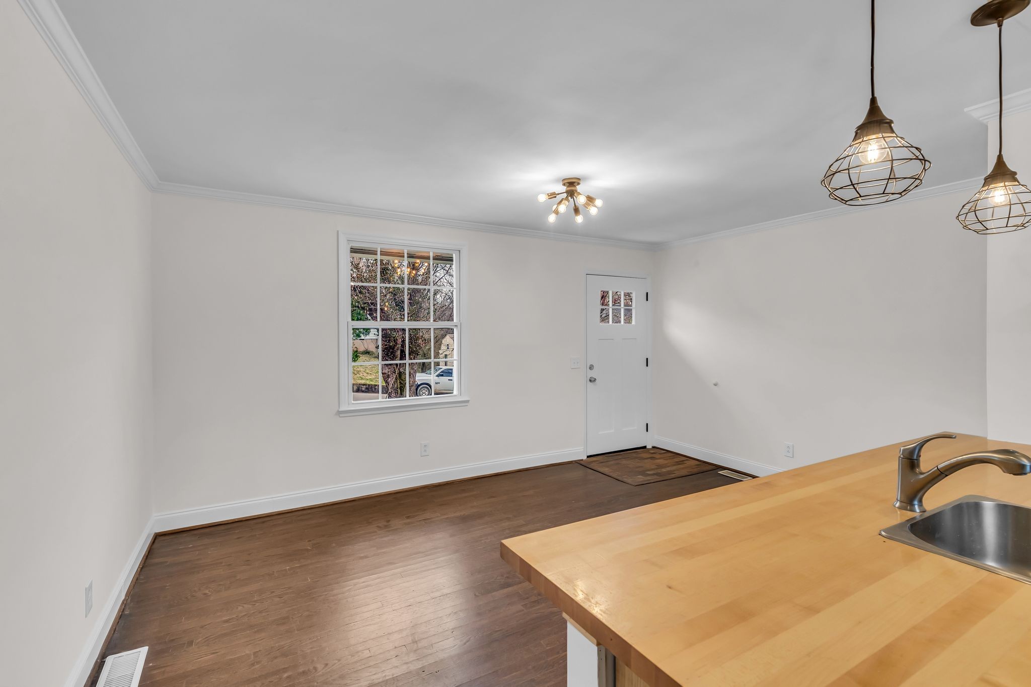 1421 Electric Avenue