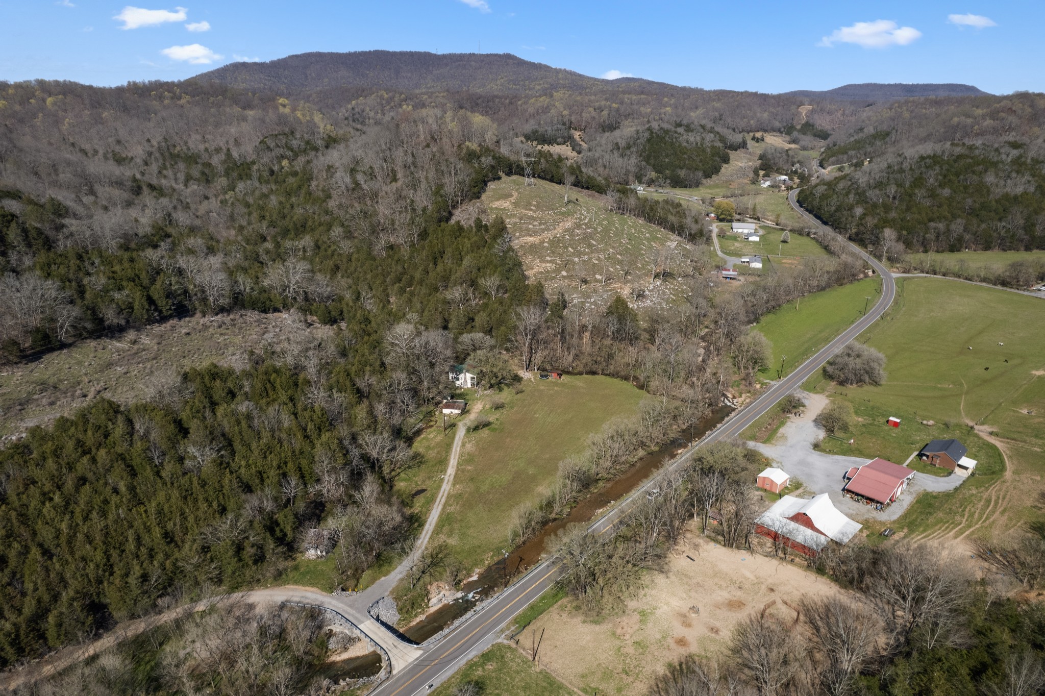 2203 Stones River Rd