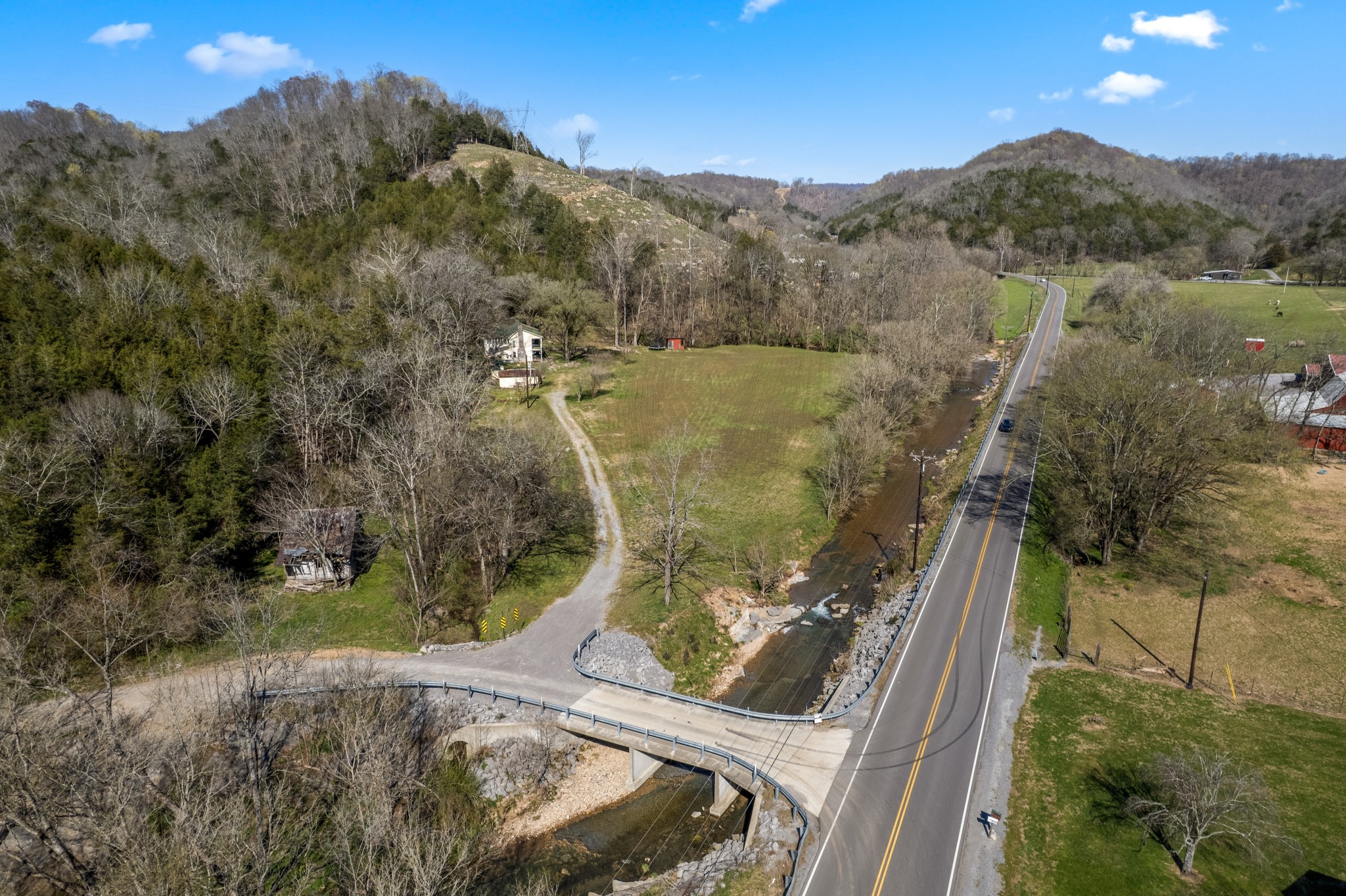 2203 Stones River Rd