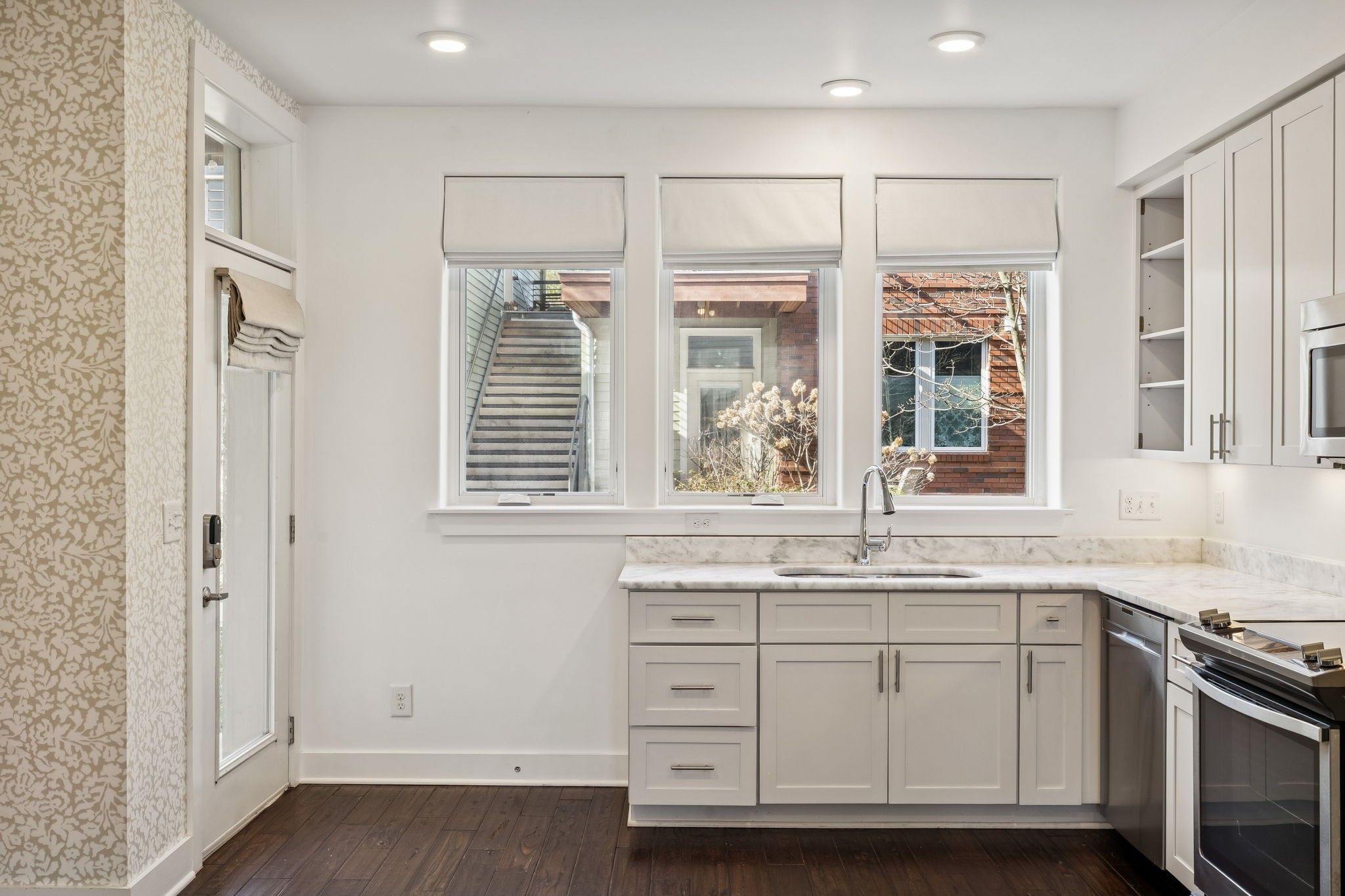 1325 5th Ave, N Unit: 4