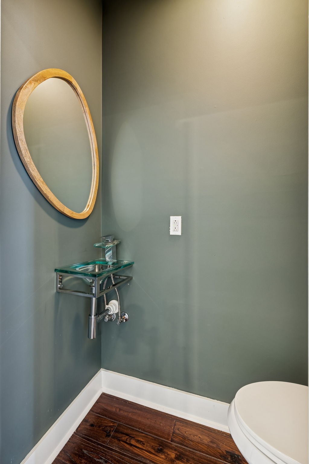 1325 5th Ave, N Unit: 4