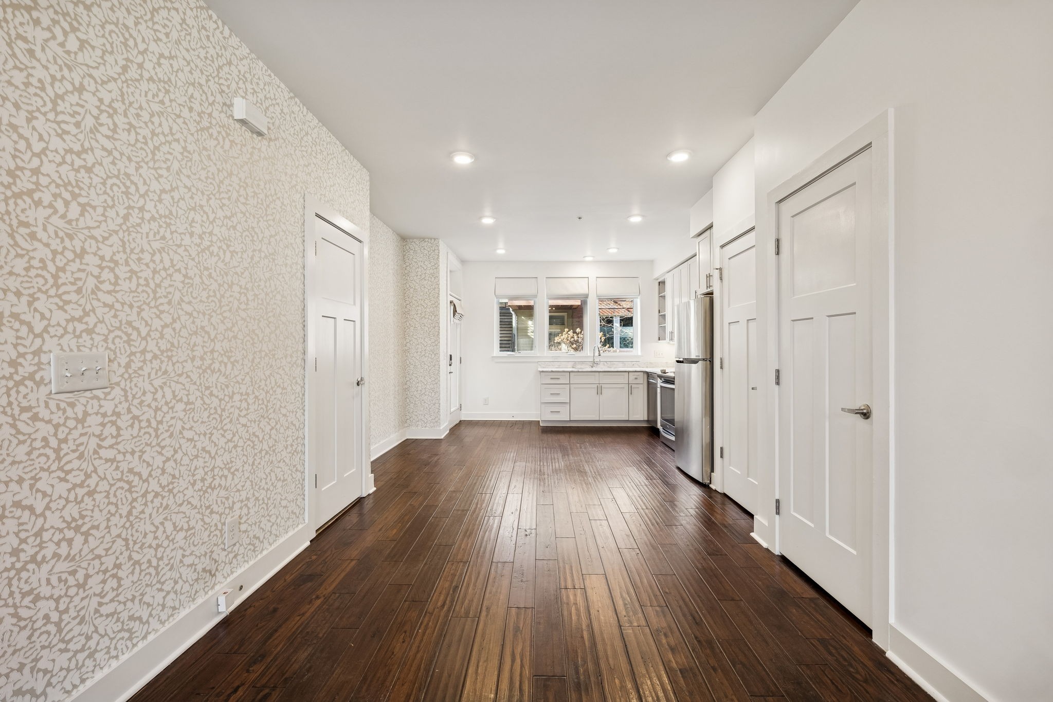 1325 5th Ave, N Unit: 4