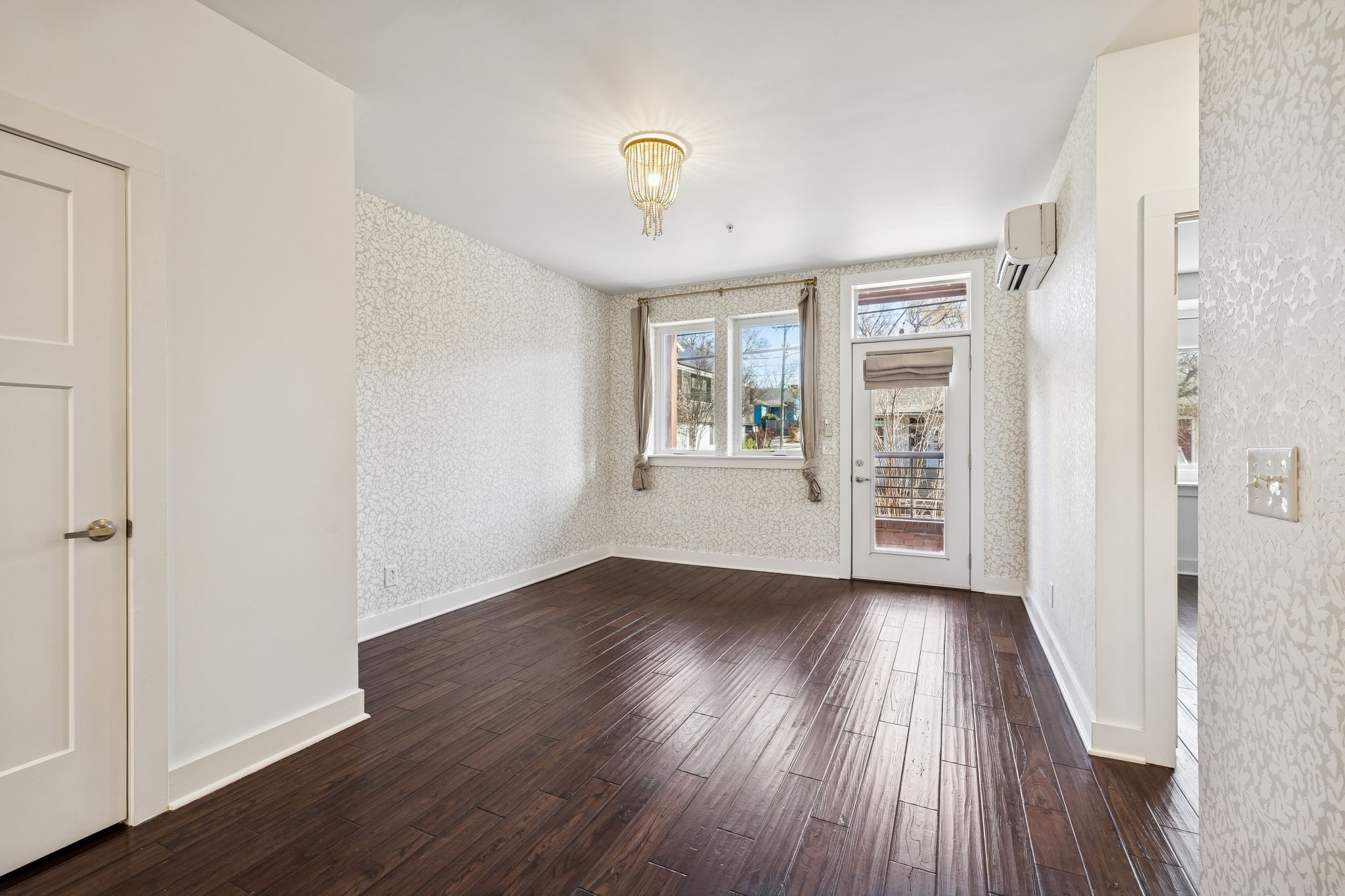 1325 5th Ave, N Unit: 4