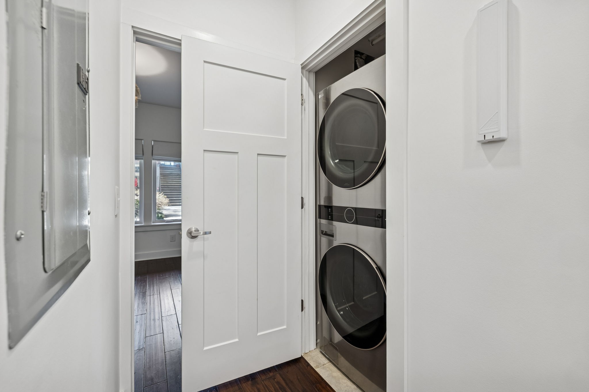 1325 5th Ave, N Unit: 4