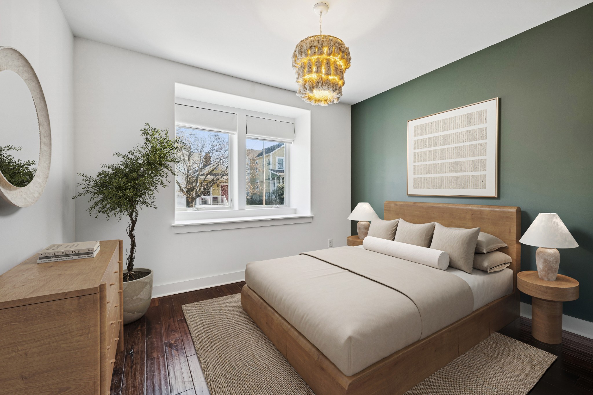 1325 5th Ave, N Unit: 4