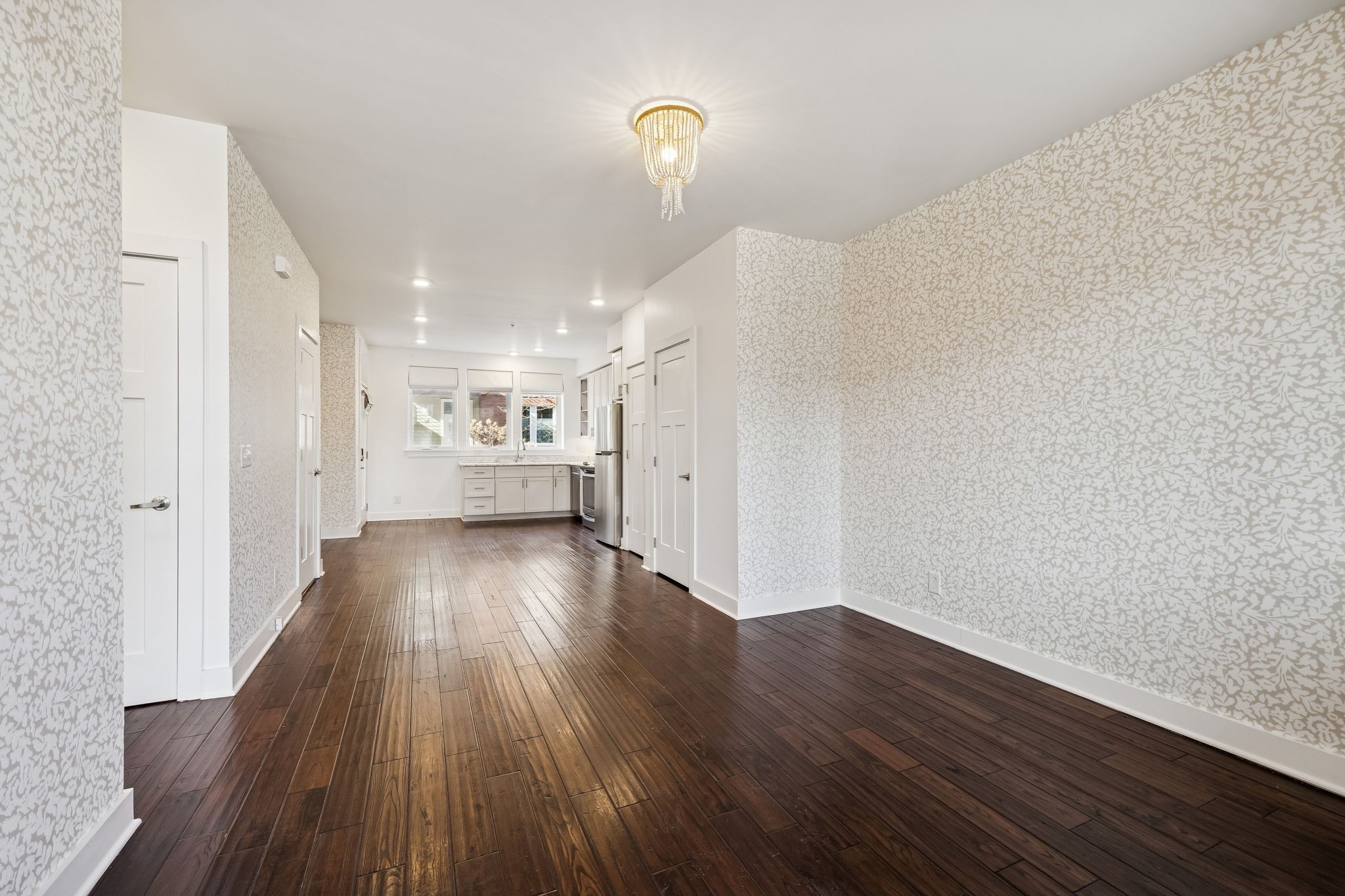 1325 5th Ave, N Unit: 4