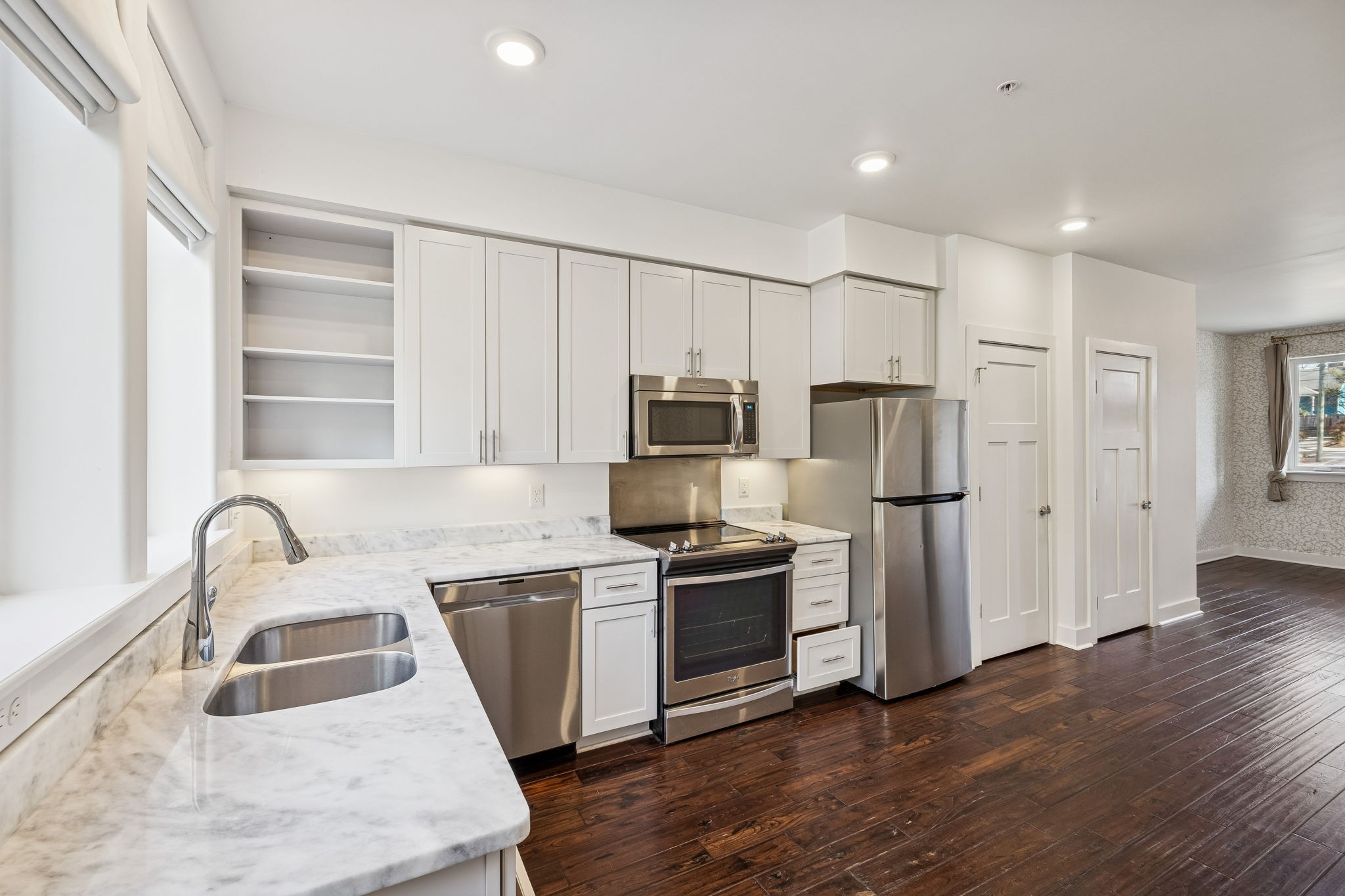 1325 5th Ave, N Unit: 4