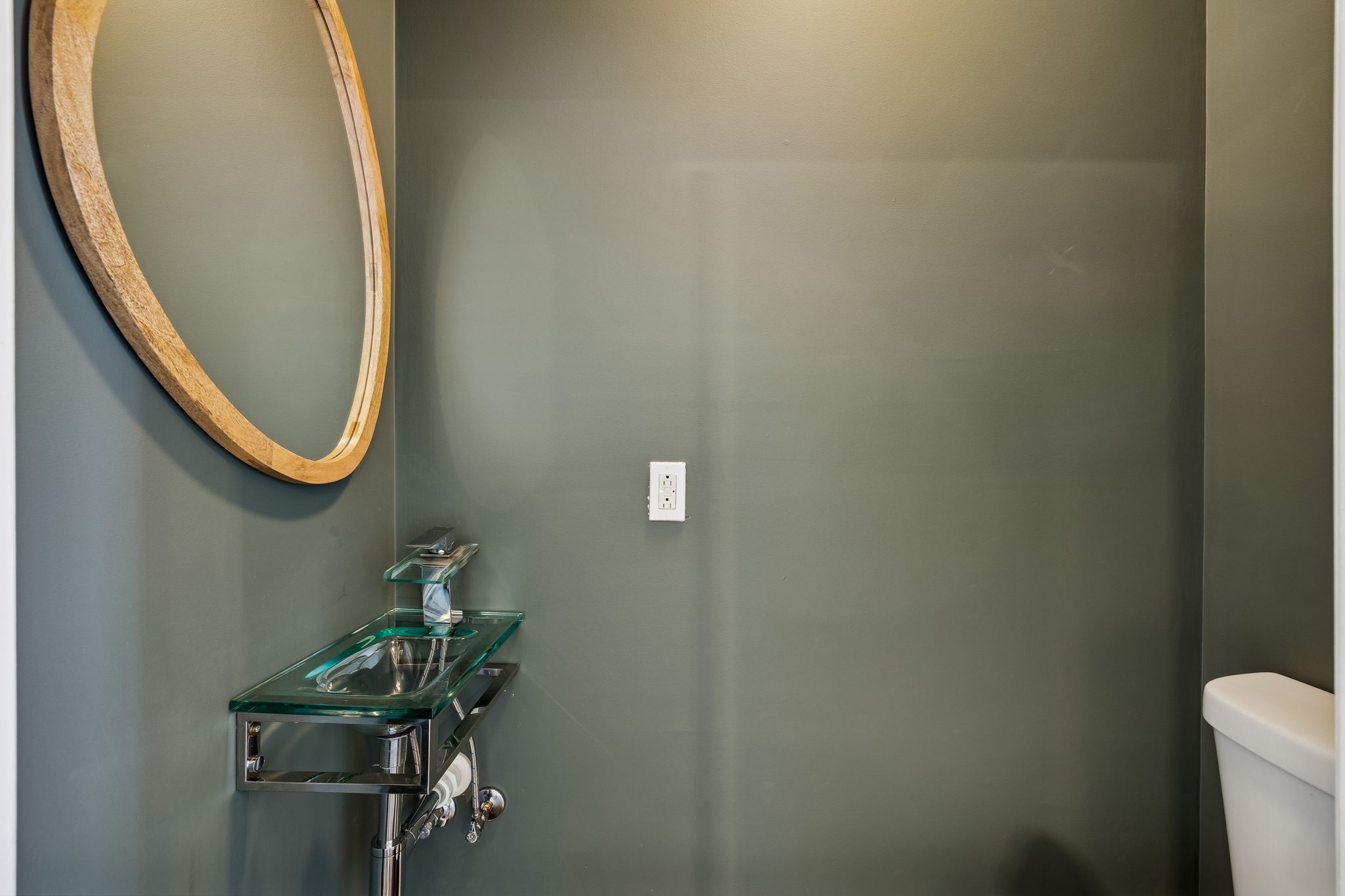 1325 5th Ave, N Unit: 4