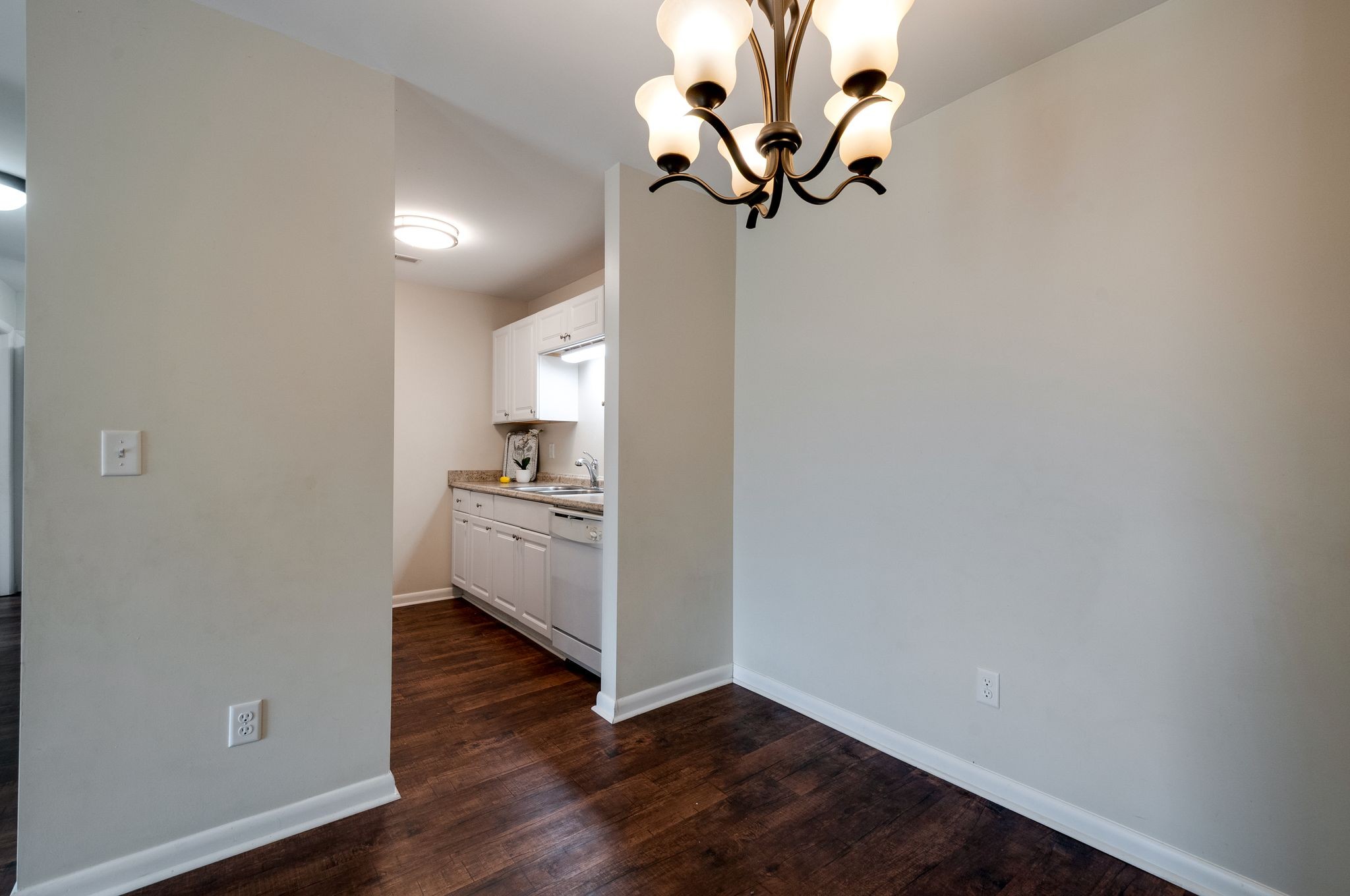 514 N Petway St Unit: 305