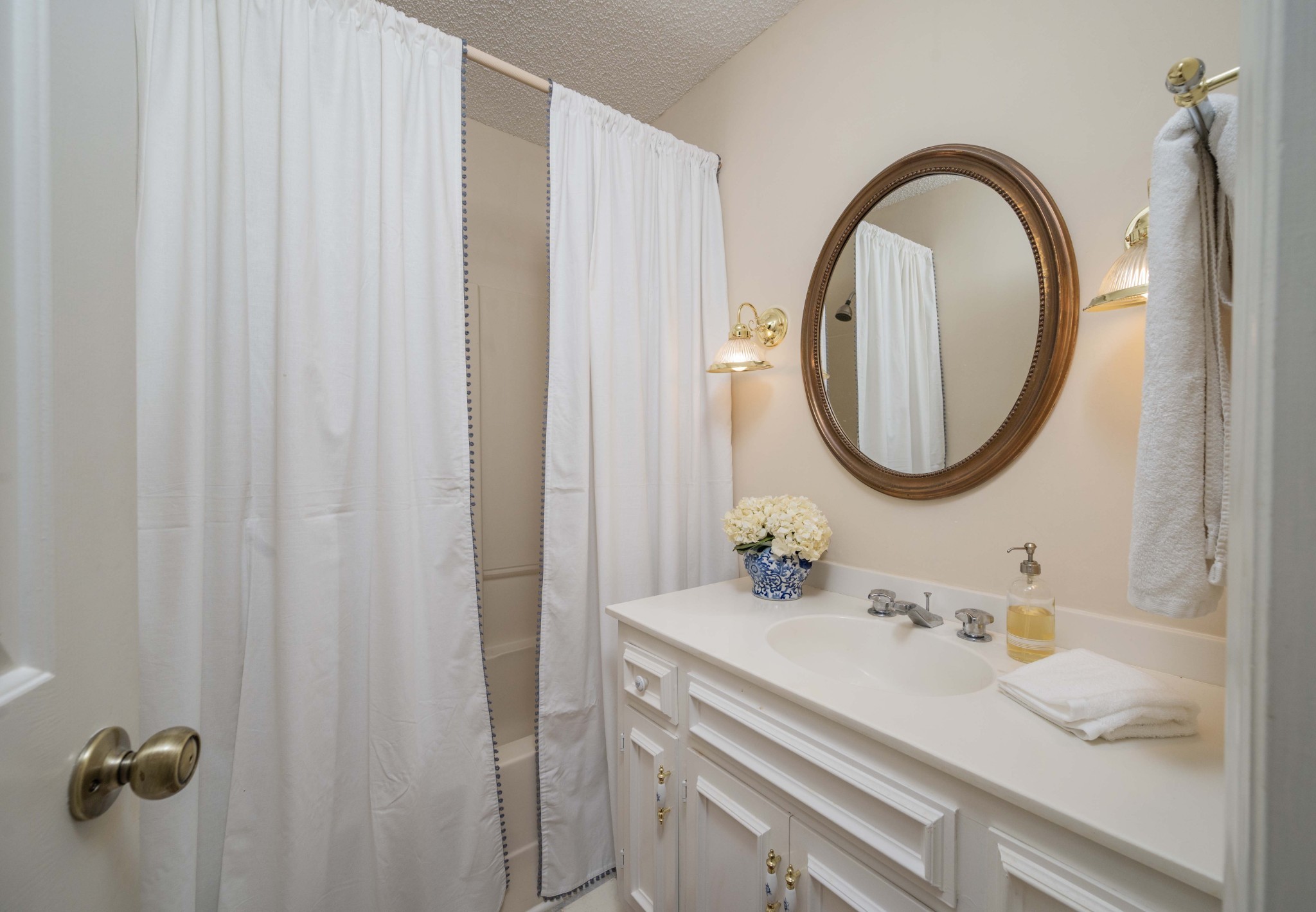 1126 E Northfield Blvd