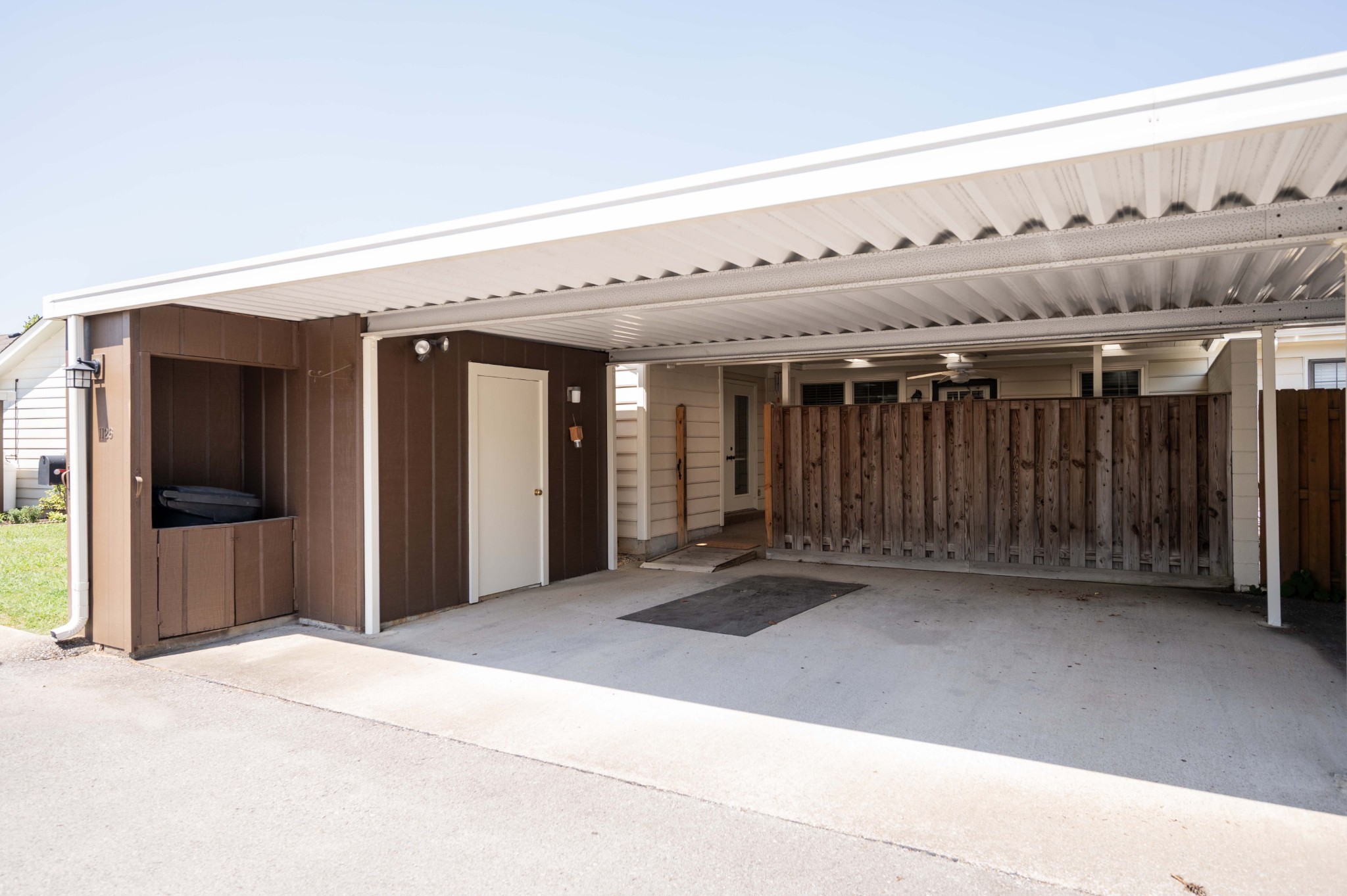 1126 E Northfield Blvd