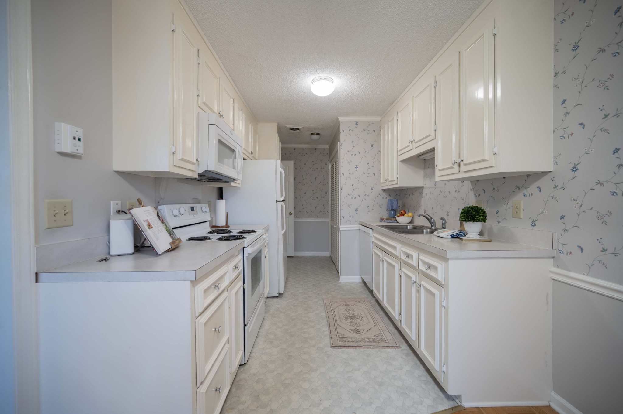 1126 E Northfield Blvd