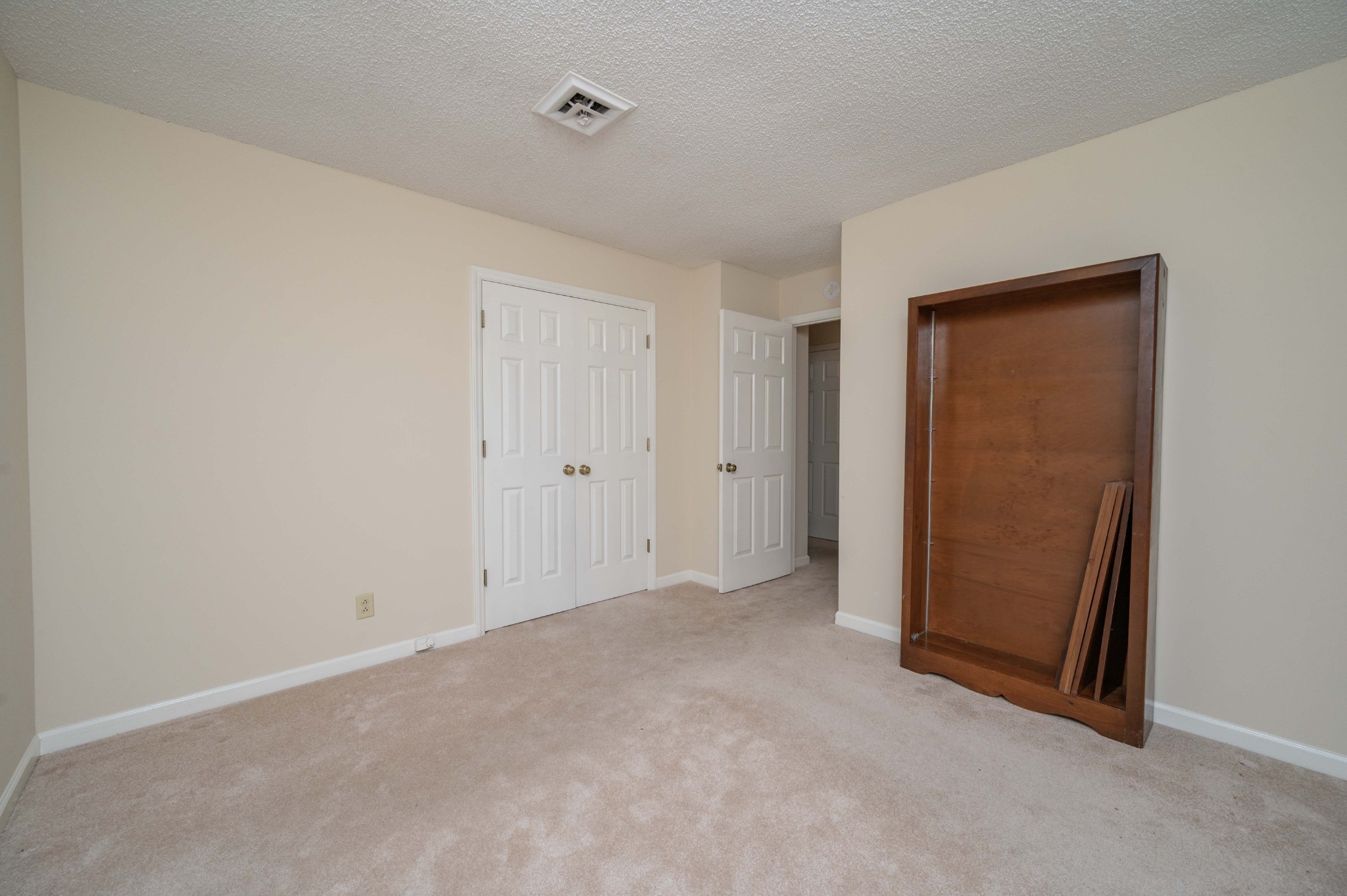 1126 E Northfield Blvd