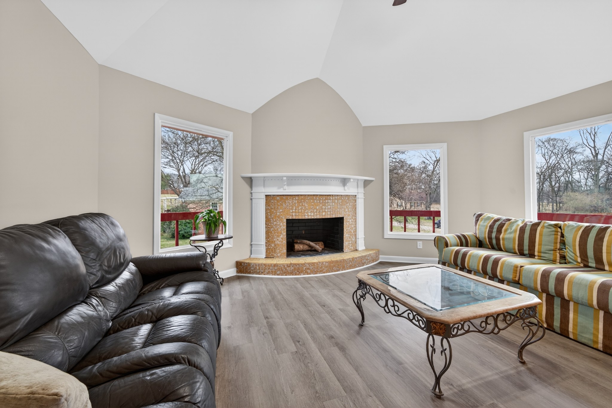 203 Buena Vista Dr