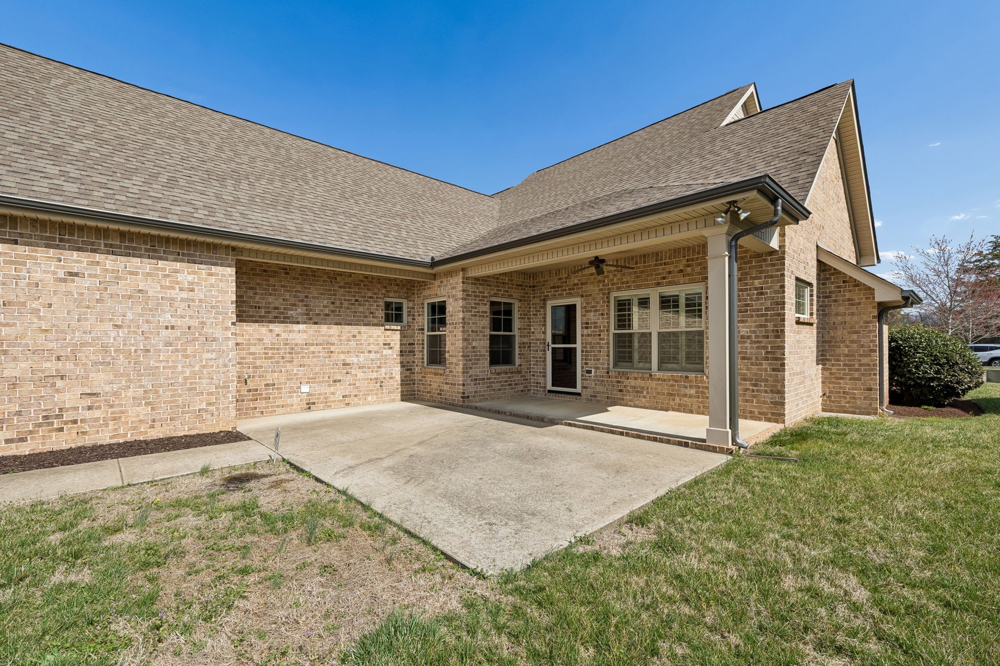 2420 Cason Ln