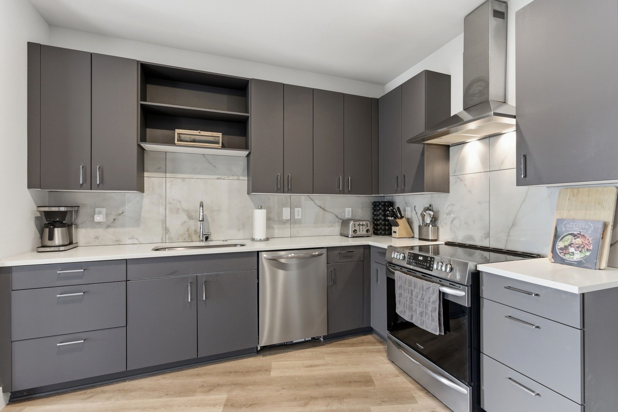 303 31st Ave, N Unit: 209