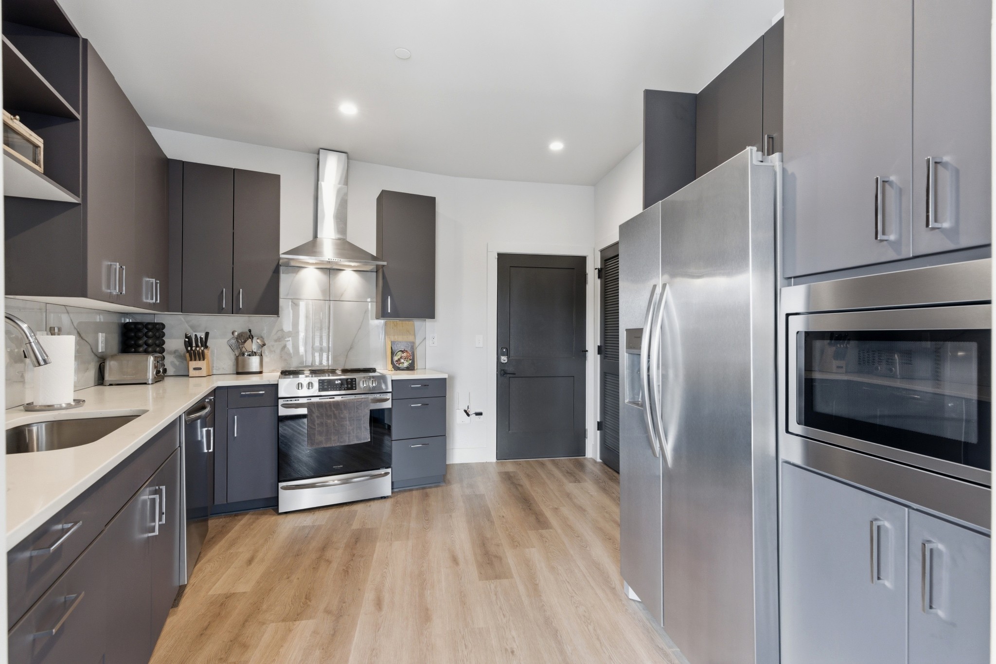 303 31st Ave, N Unit: 209