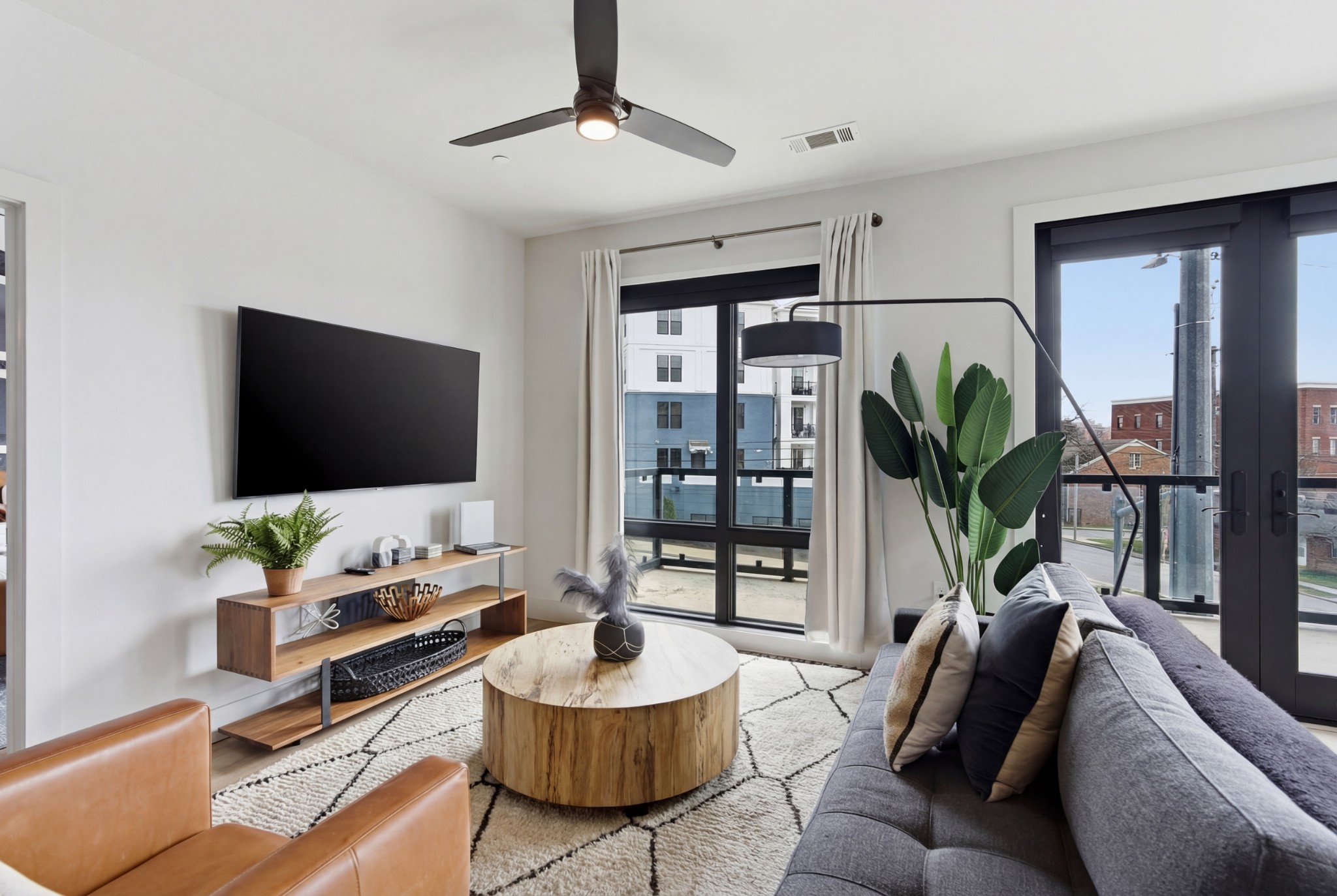 303 31st Ave, N Unit: 209