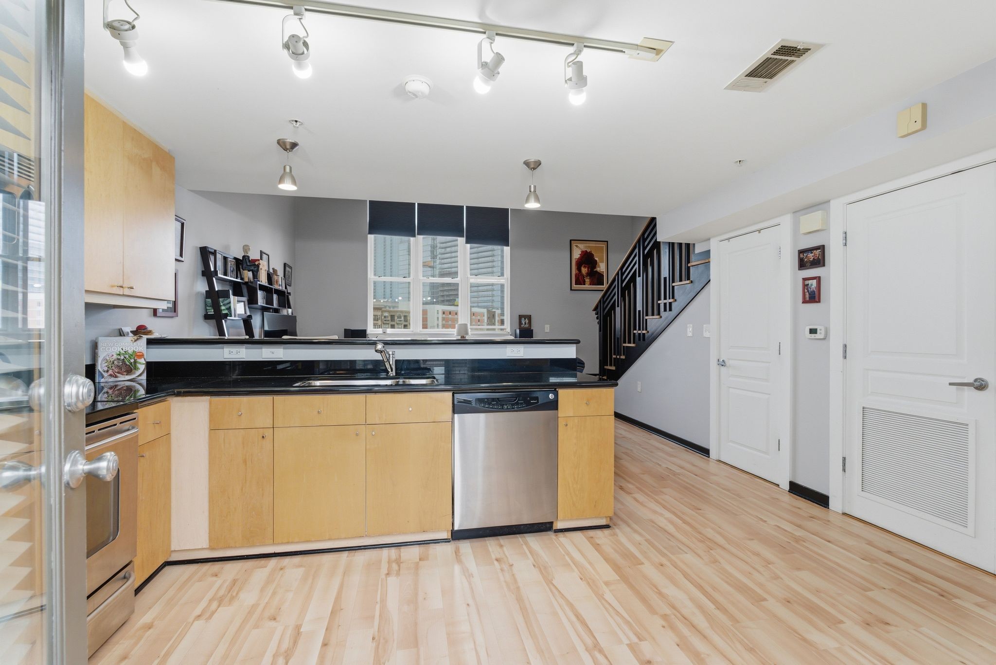 807 18th Ave, S Unit: 414