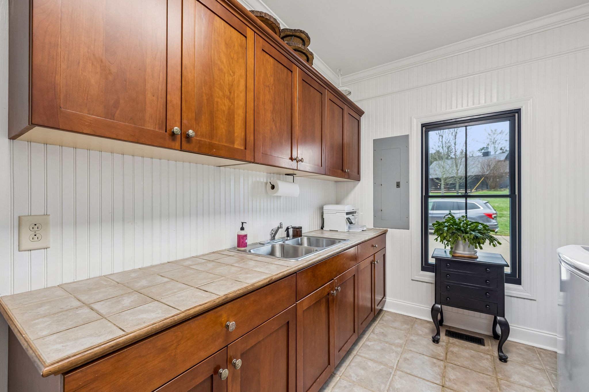 9739 Barlow Lane
