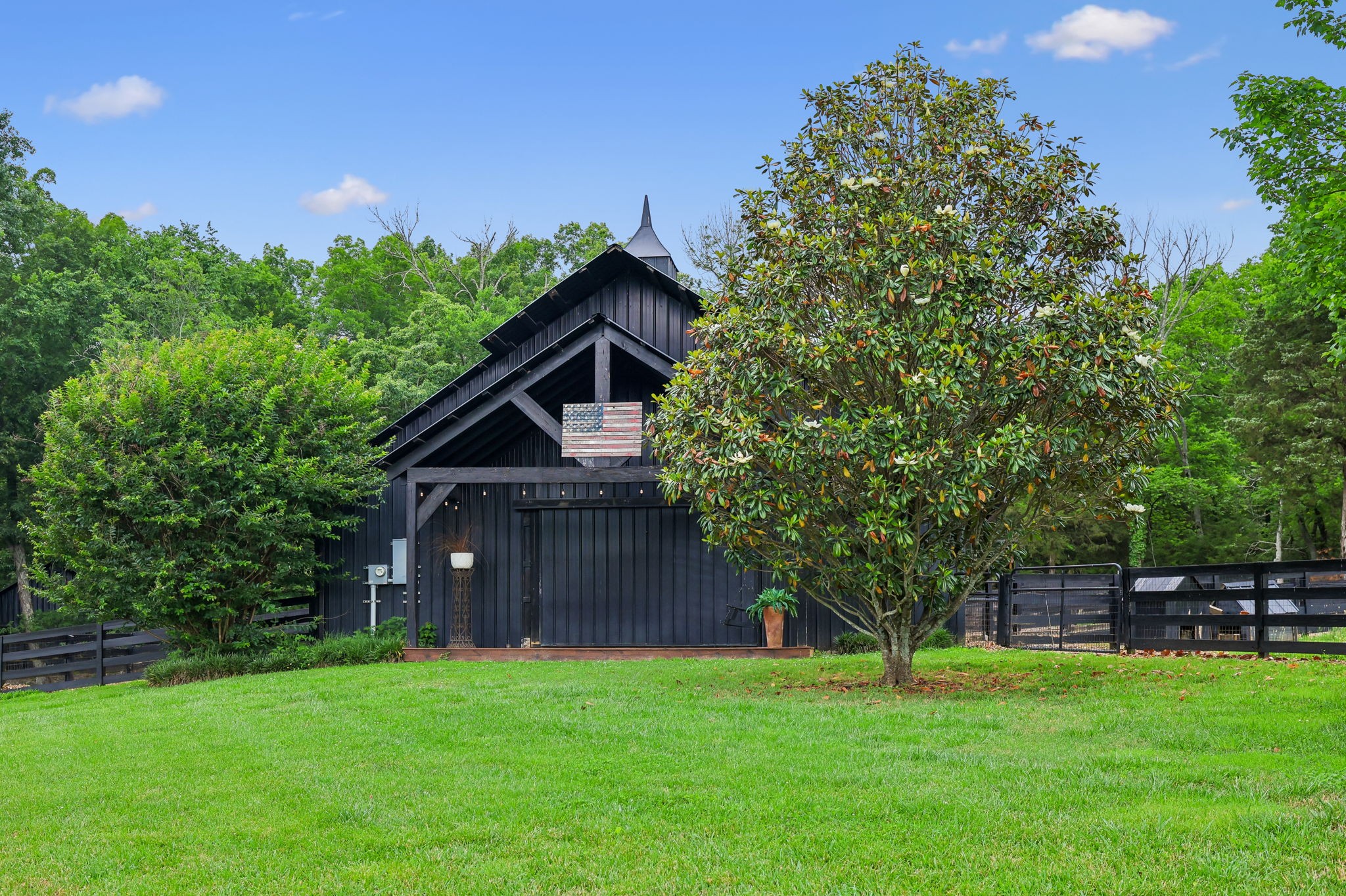 9739 Barlow Lane