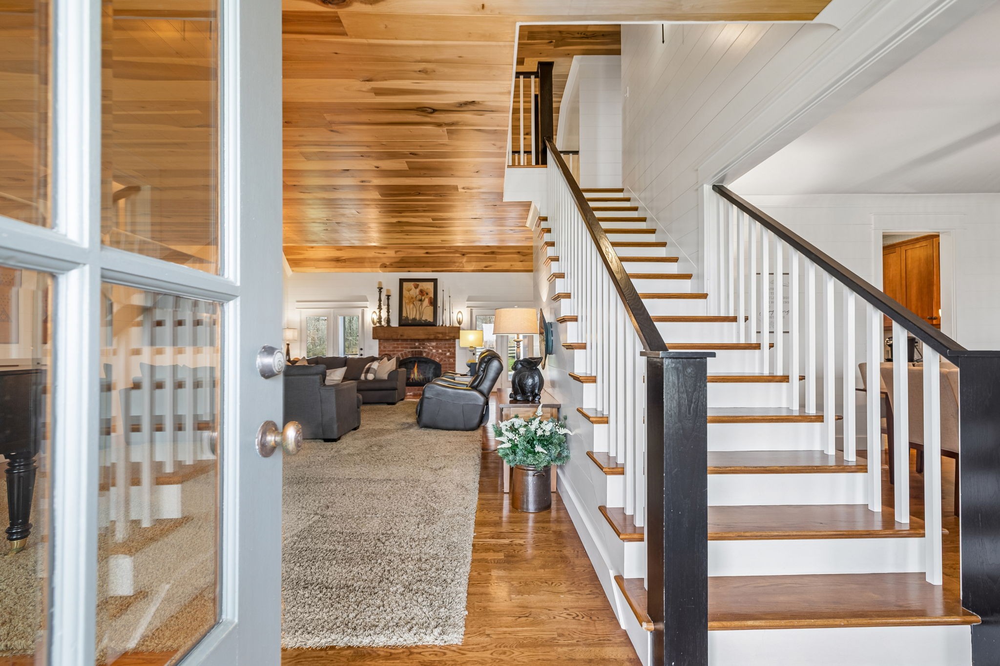9739 Barlow Lane