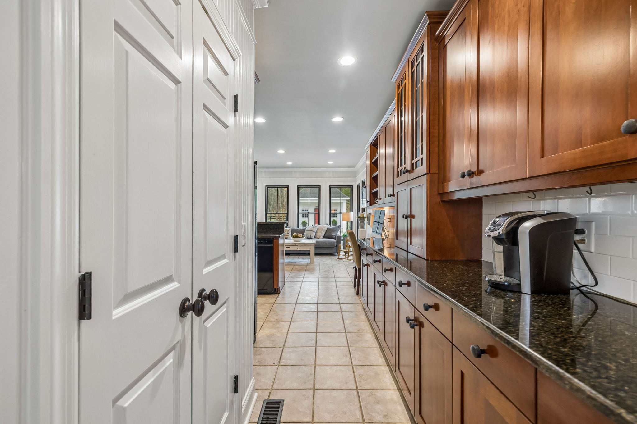 9739 Barlow Lane