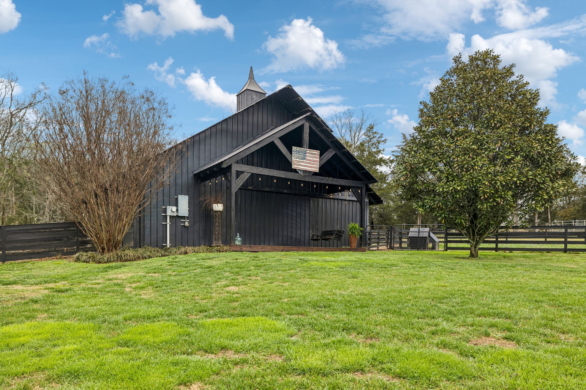9739 Barlow Lane